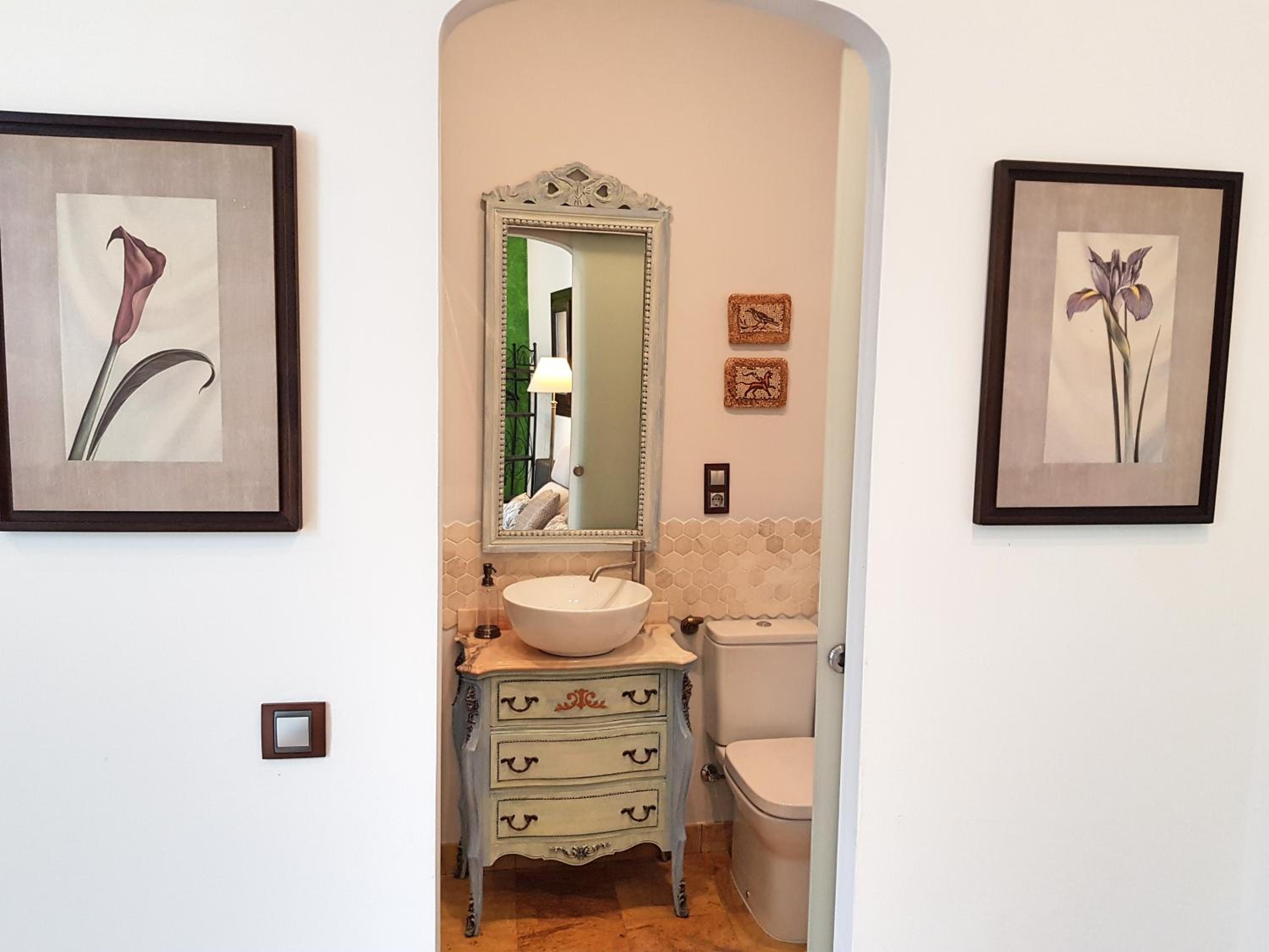 Suite with Garden View - Photo 8