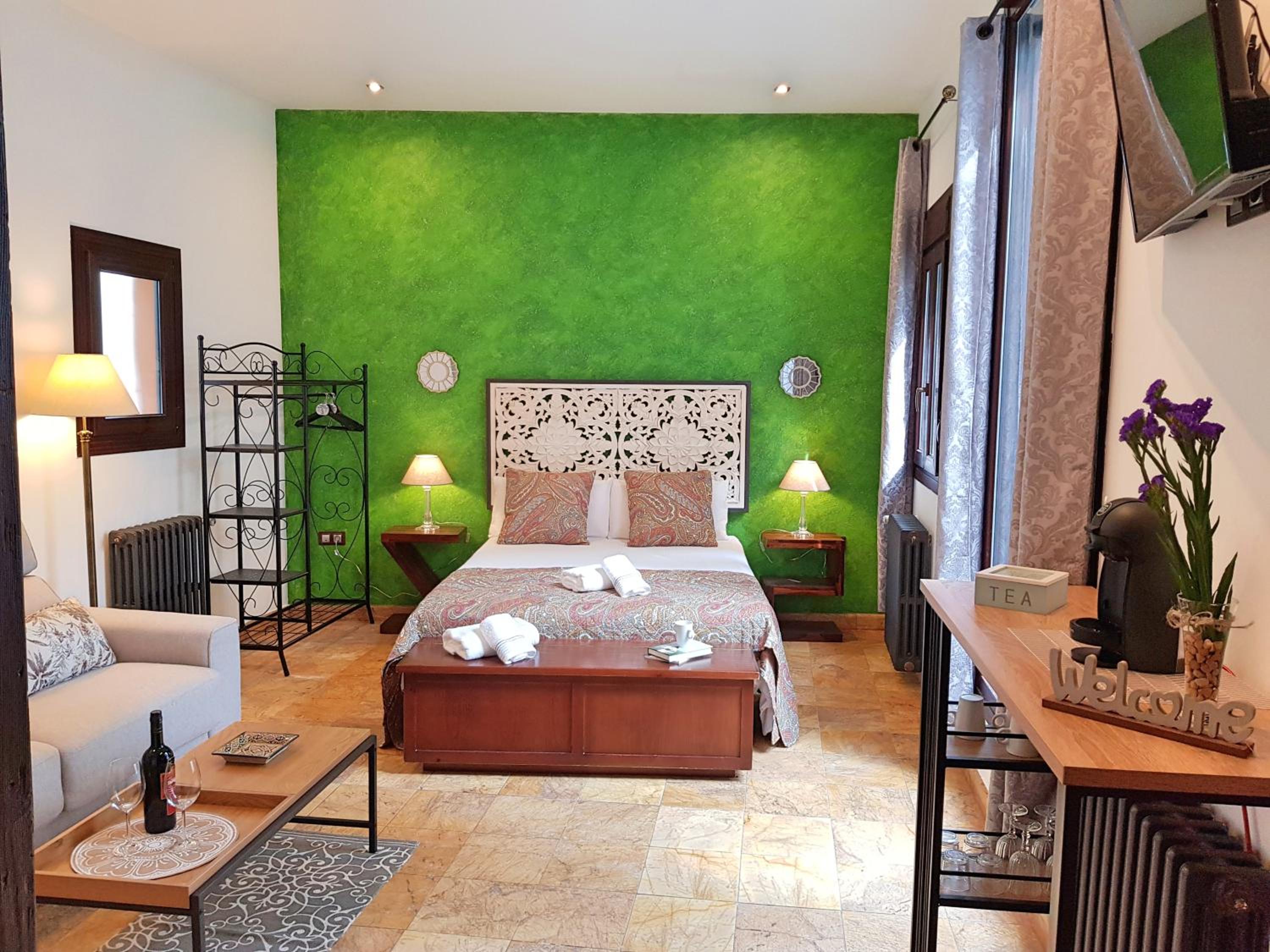 Suite with Garden View - Photo 4