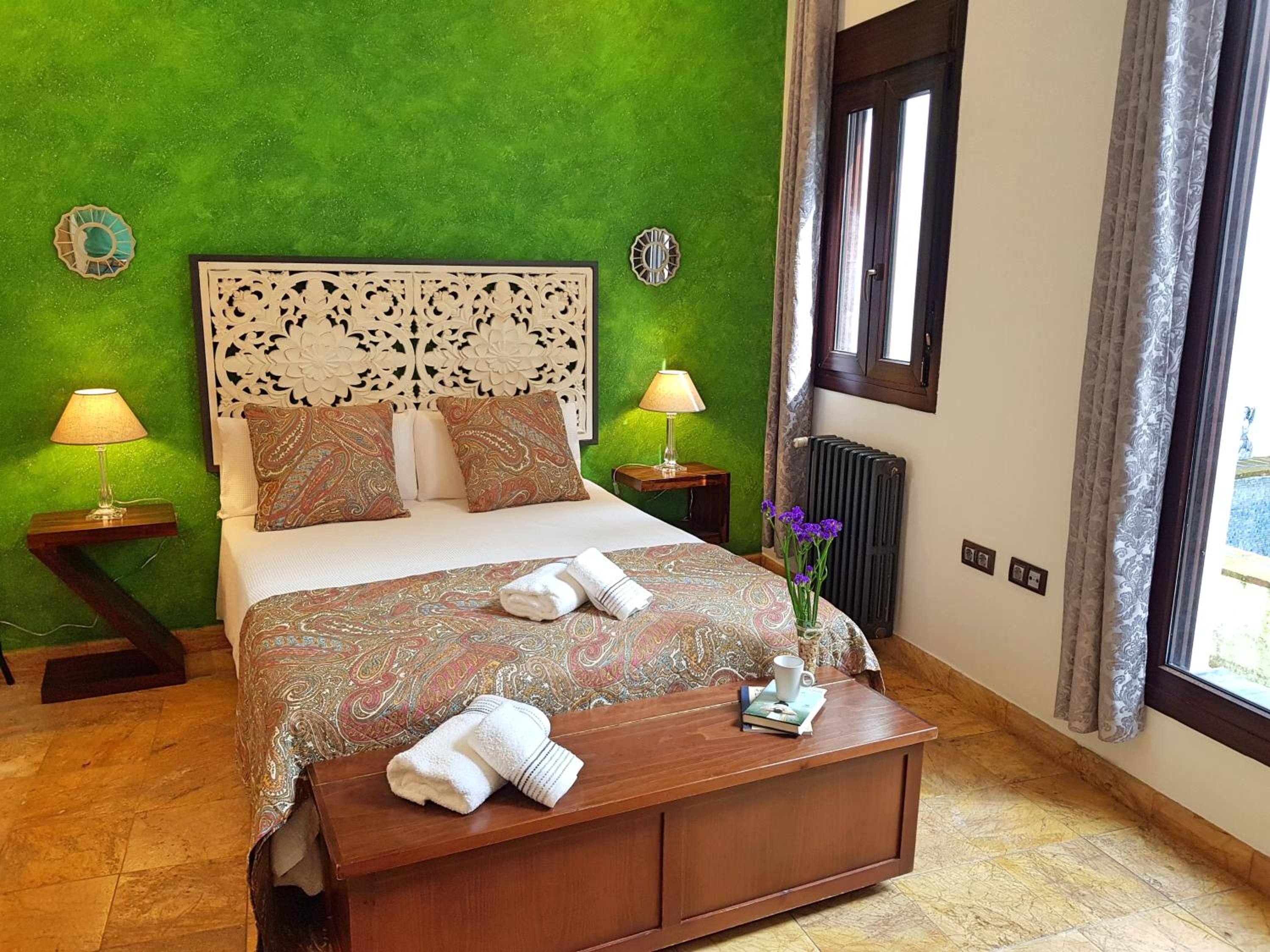 Suite with Garden View - Photo 2