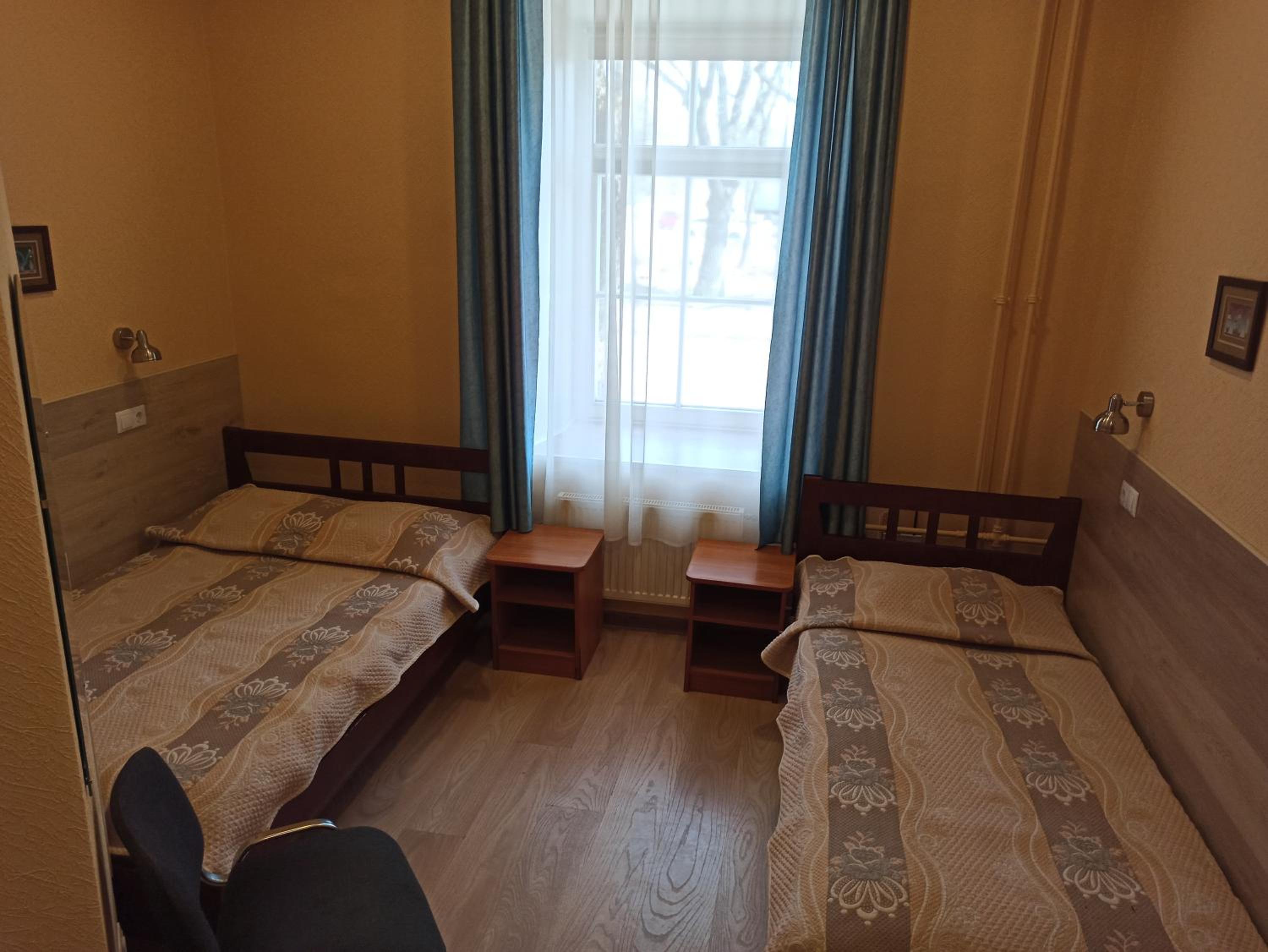 Double or Twin Room - Photo 15