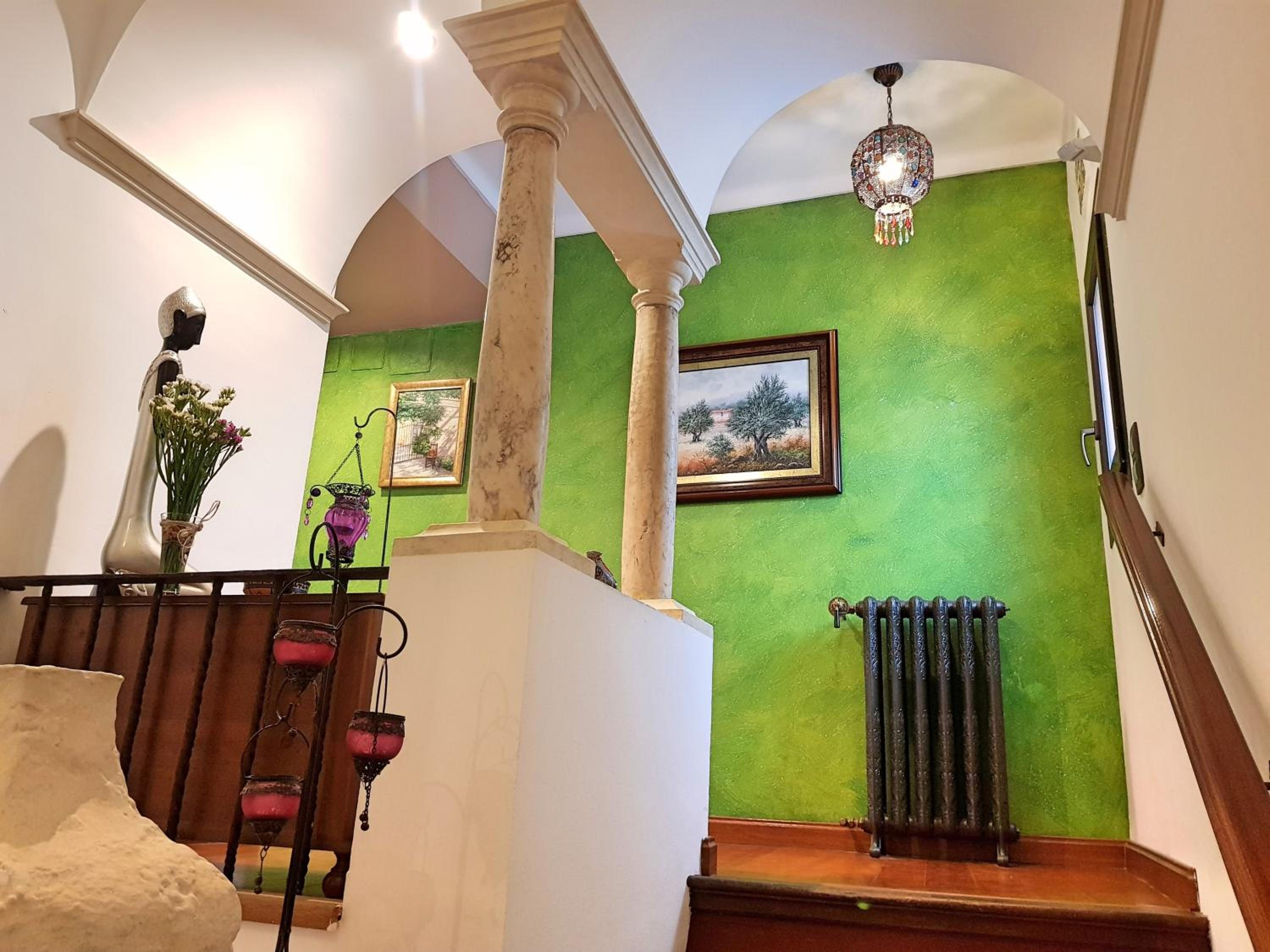 Two-Bedroom Suite - Photo 2