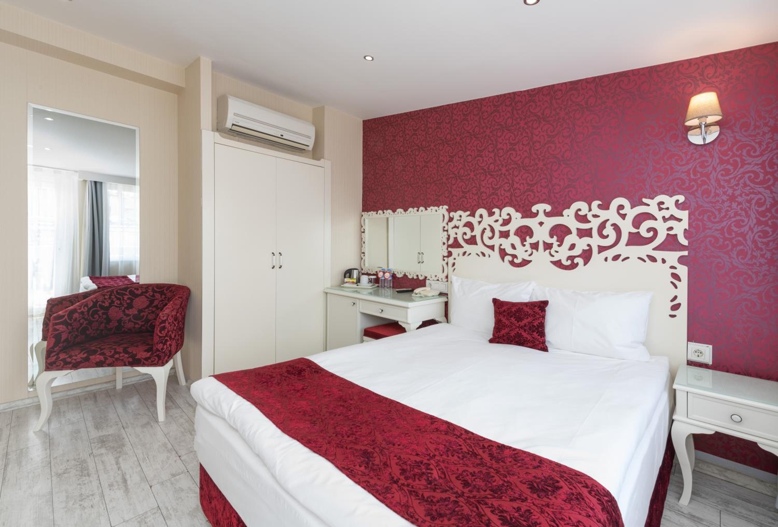 Double Room with Balcony and Sea View photo 2