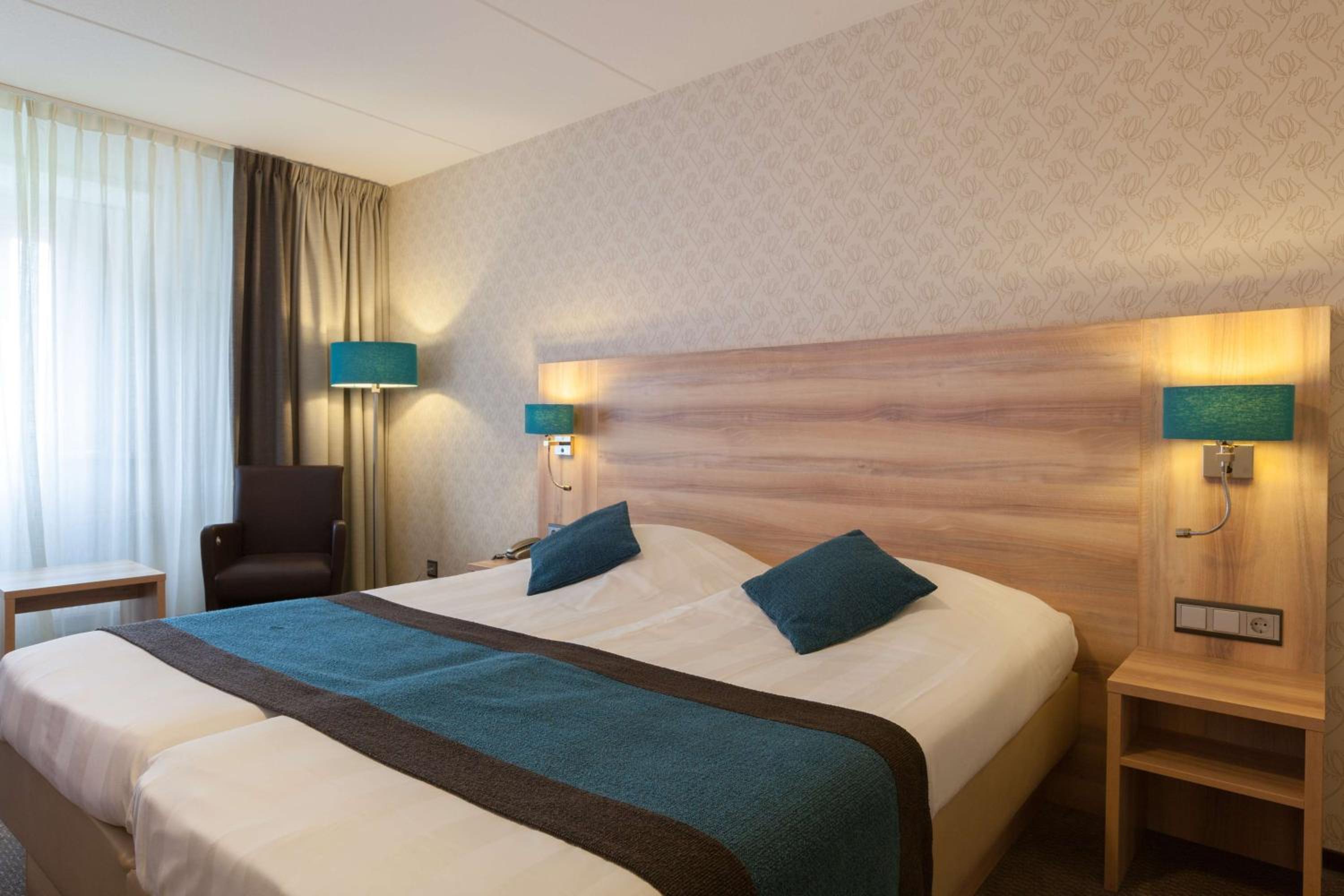 Deluxe Twin Room - Non-Smoking photo 3