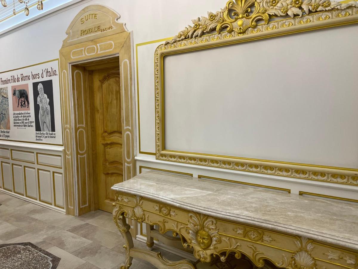 Deluxe Suite - Photo 6
