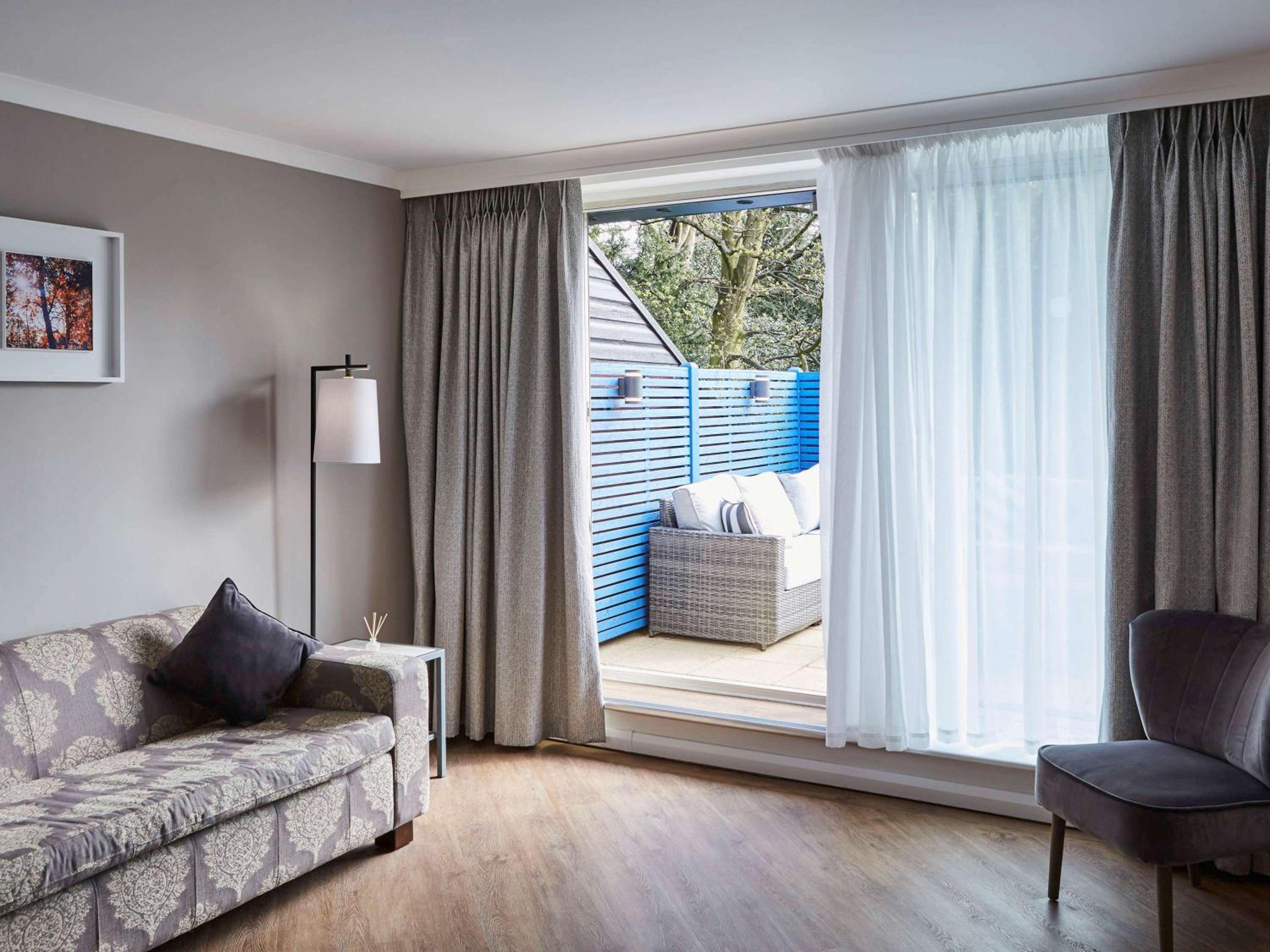 Superior King Suite - Photo 2