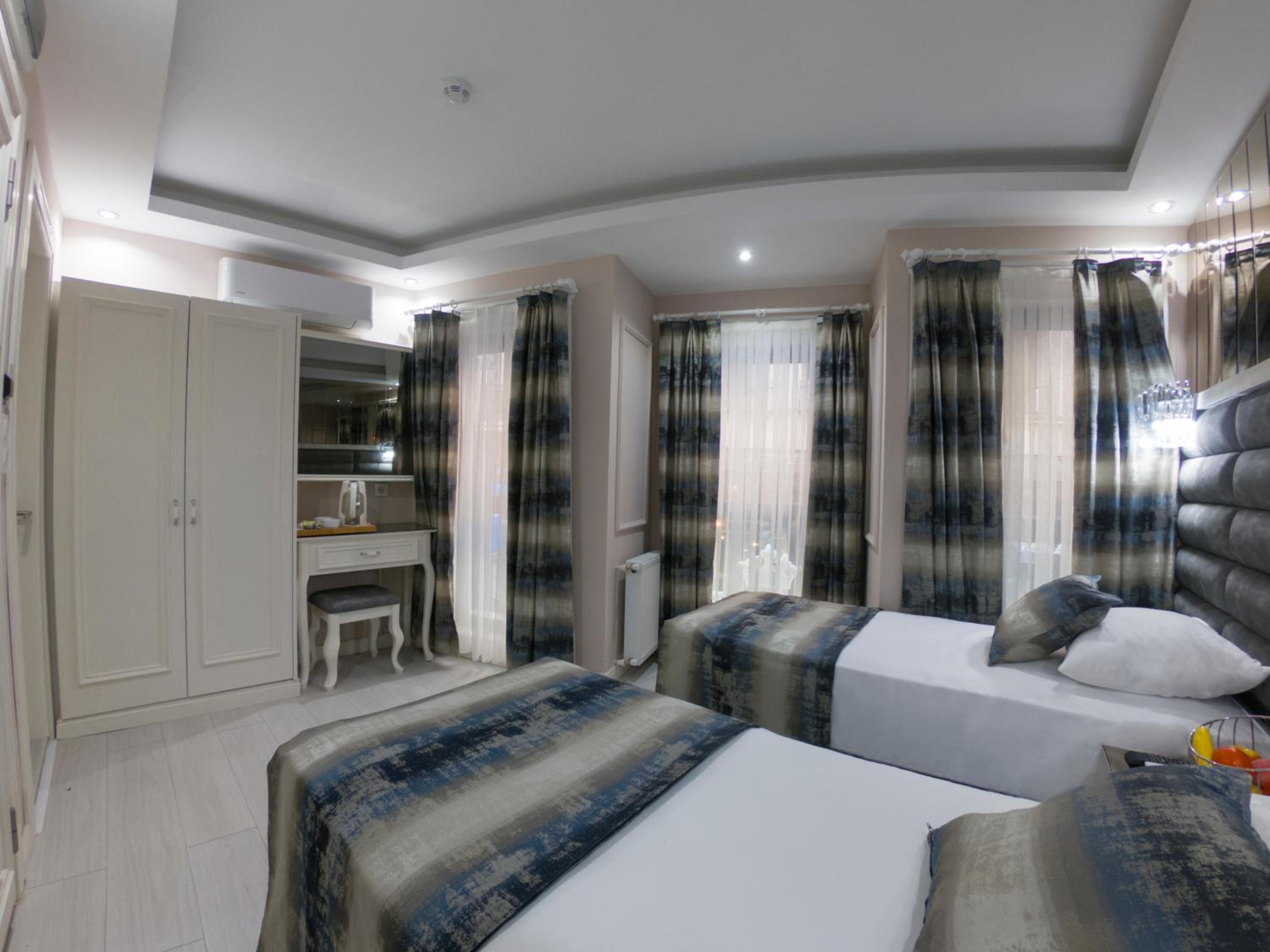 Deluxe Twin Room photo 1