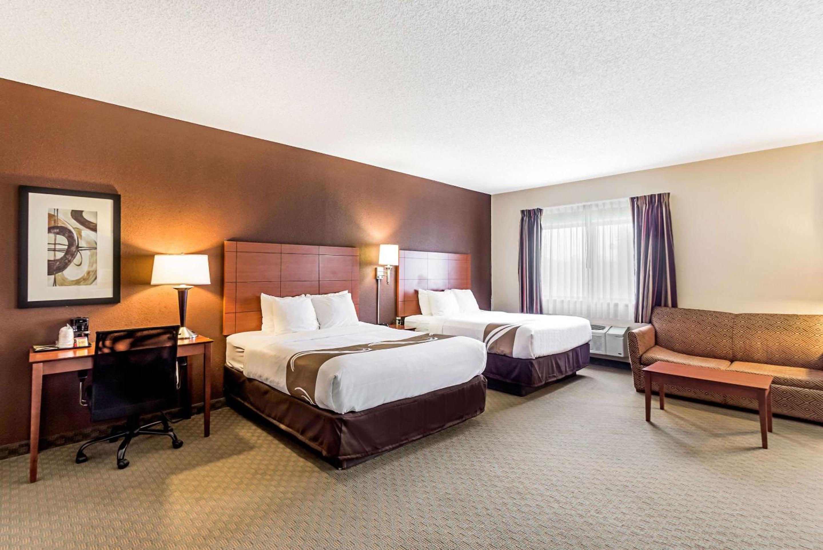 Suite with Two Queen Beds - Accessible/Non-Smoking/No Pets/ With Sofa bed - Photo 1