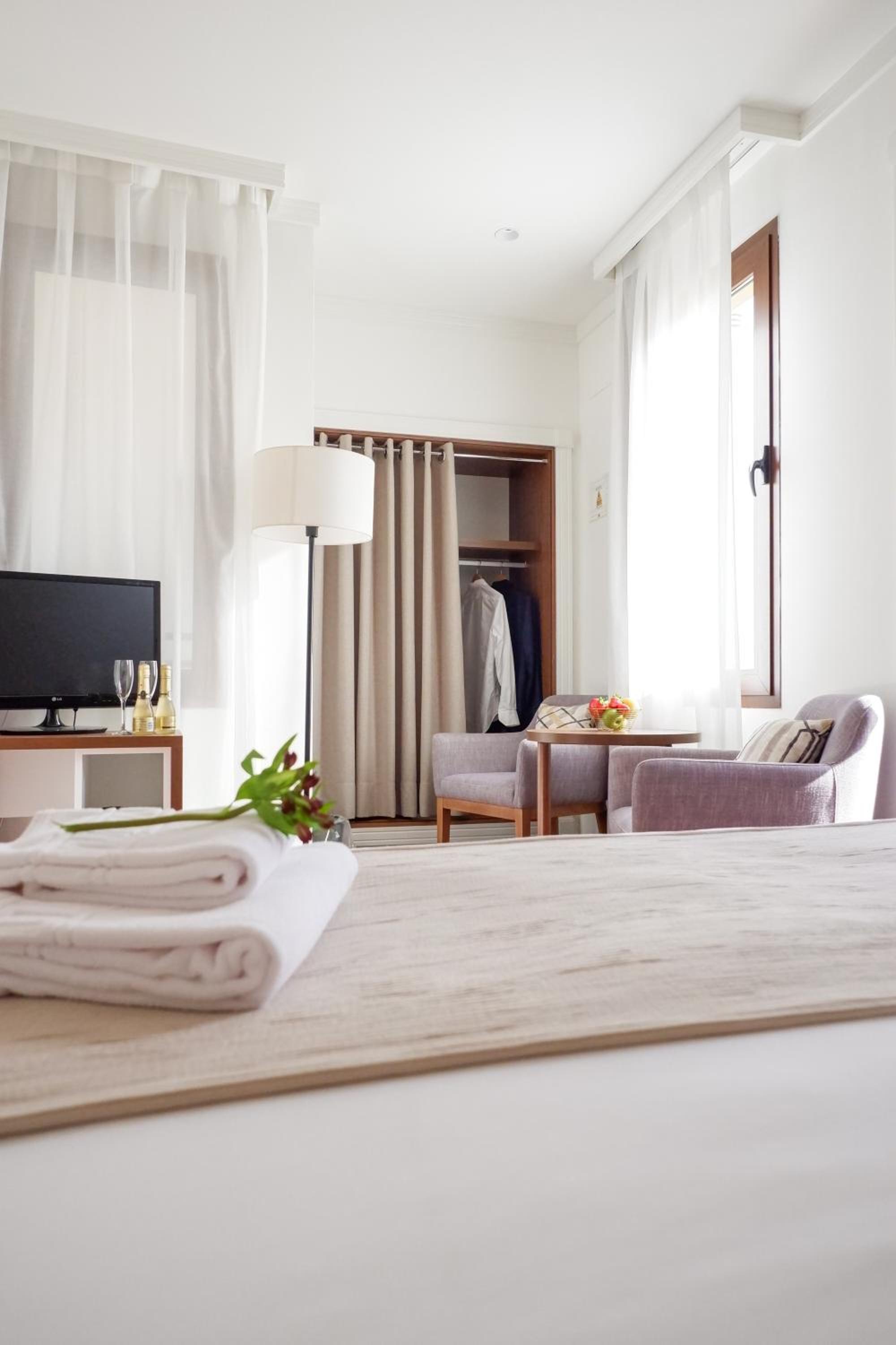 Superior Double or Twin Room - Photo 1