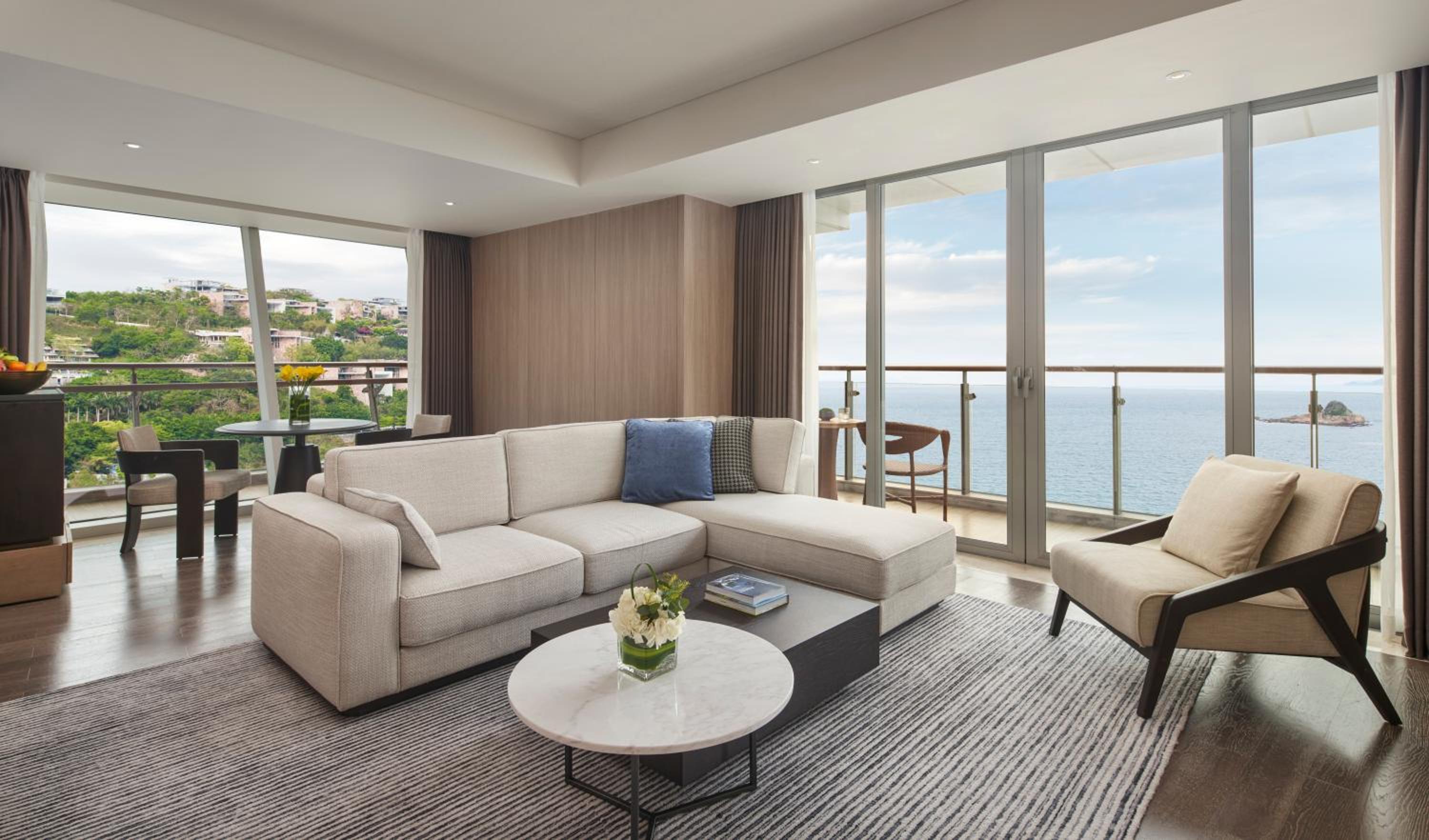 Panoramic Suite - Photo 3