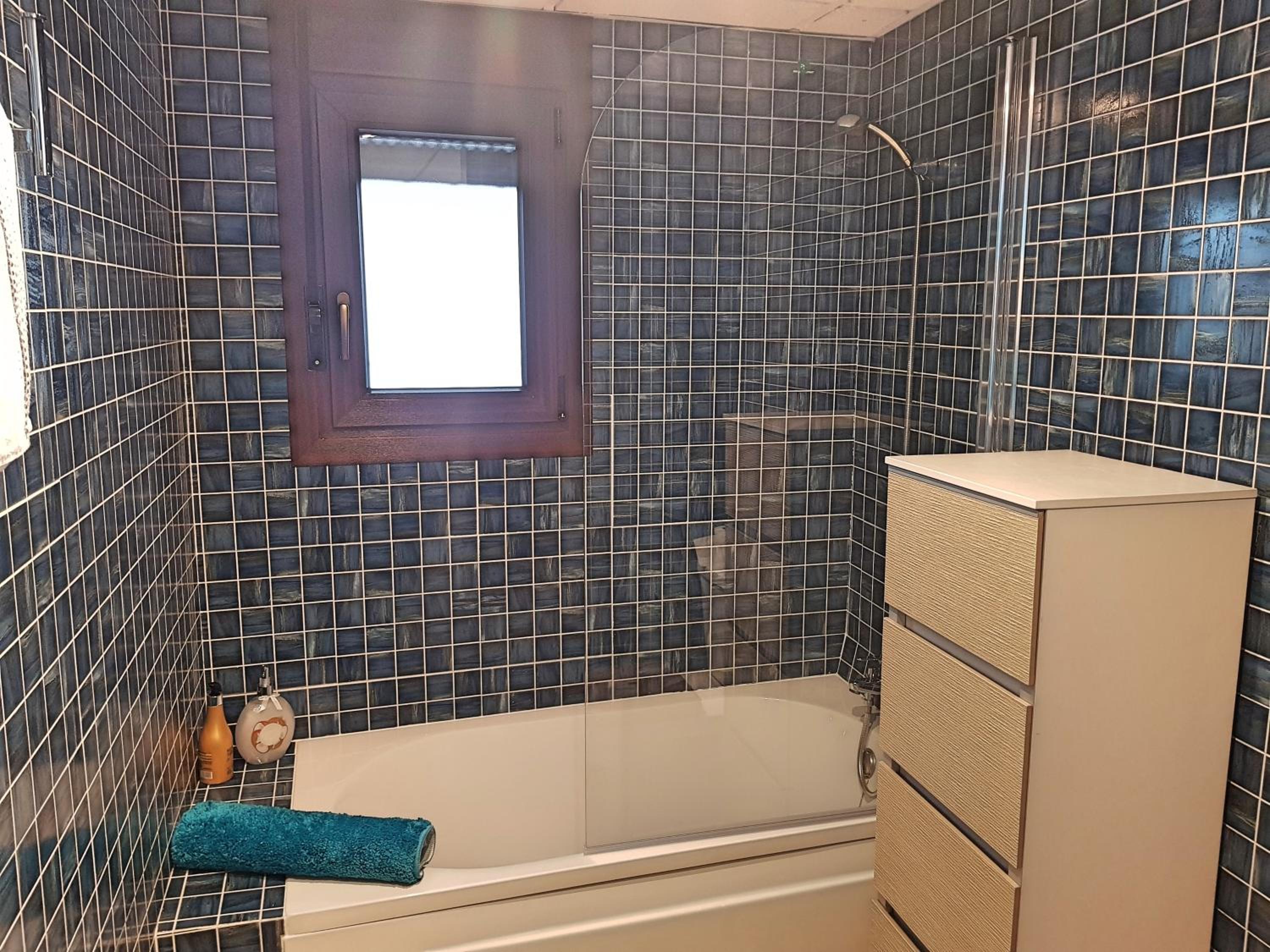 Two-Bedroom Suite - Photo 21