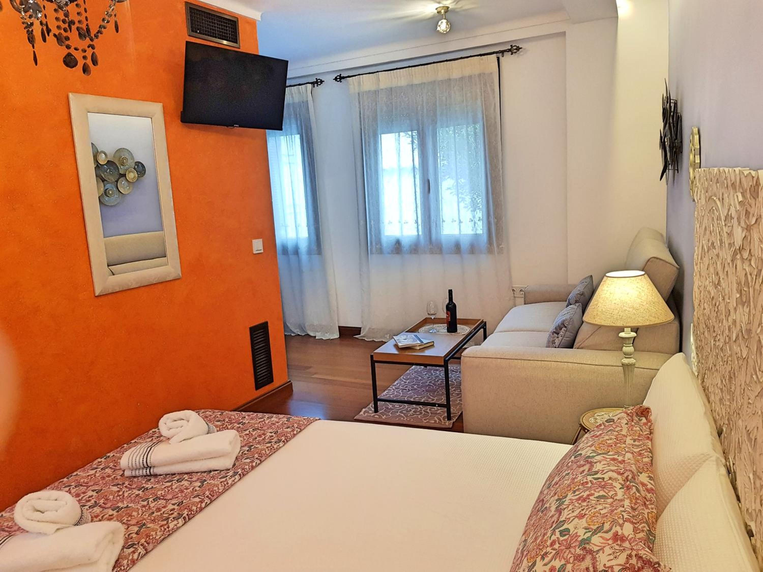 Two-Bedroom Suite - Photo 29