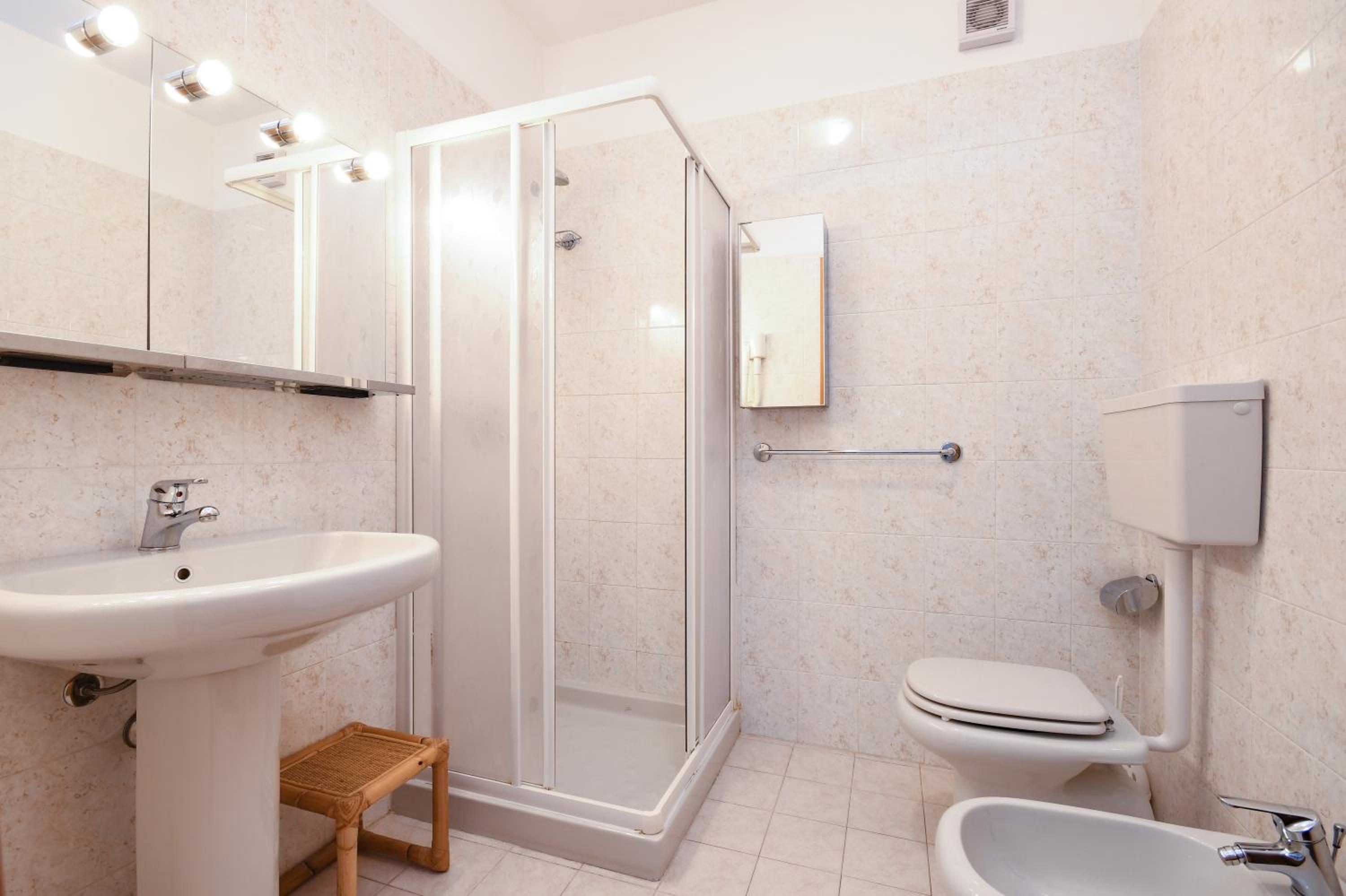 One-Bedroom Apartment (4 Adults) with Balcony or Terrace photo 2