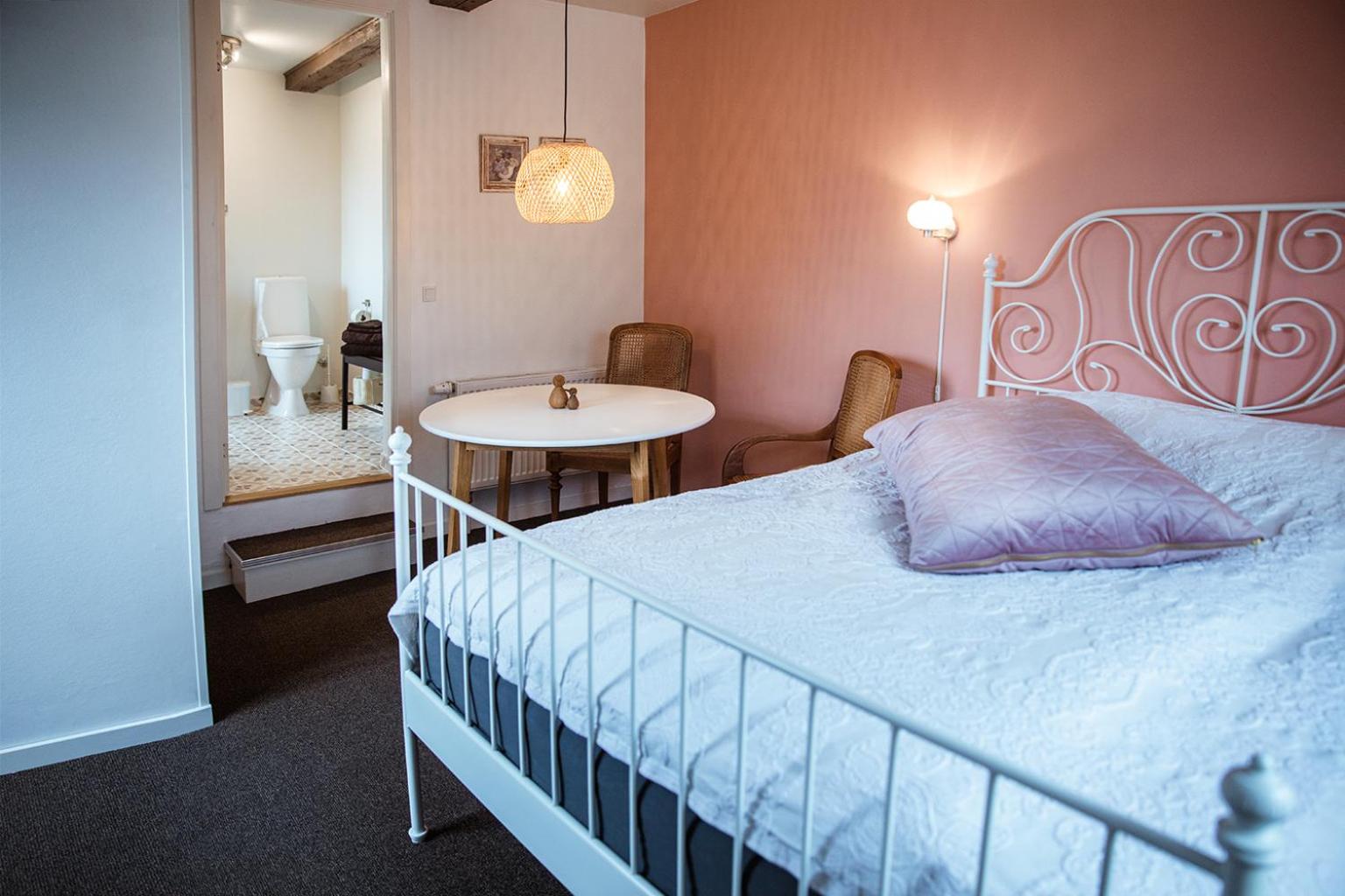 Double Room with Private Bathroom photo 3