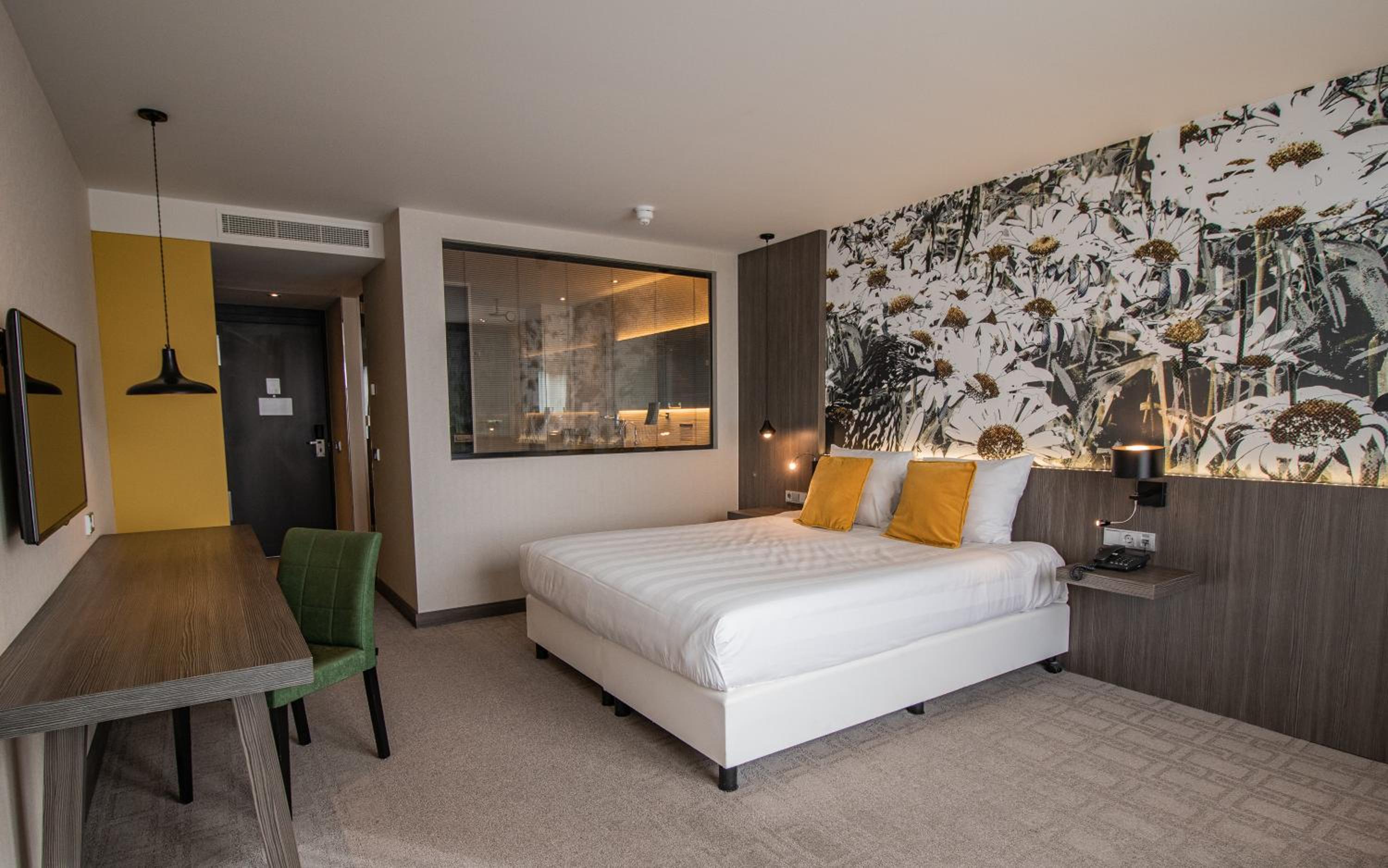 Comfort King Room with Garden View - Photo 6