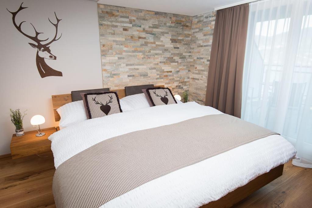 Double Room with Balcony and Lake View photo 3