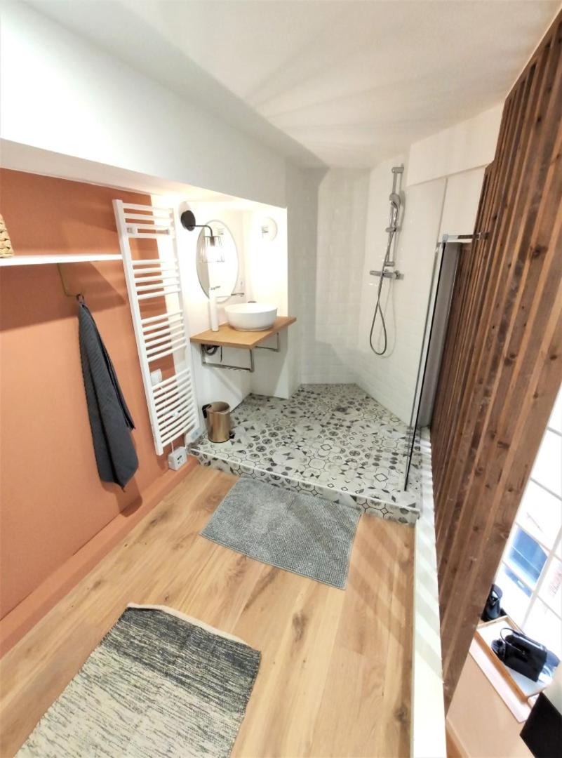 Standard Studio - Photo 9