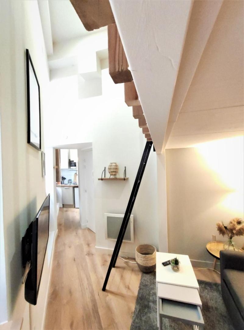 Standard Studio - Photo 13