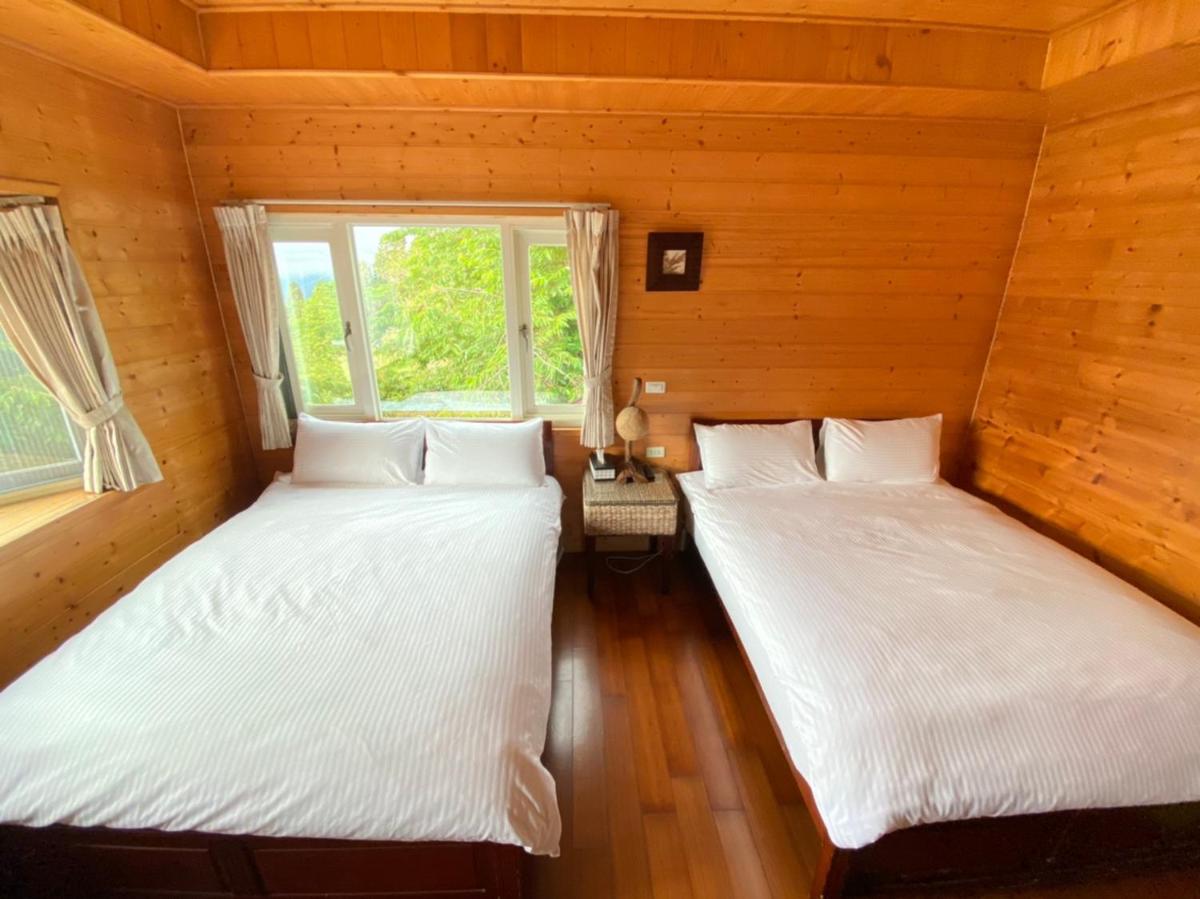 Quadruple Room with Mountain View photo 3