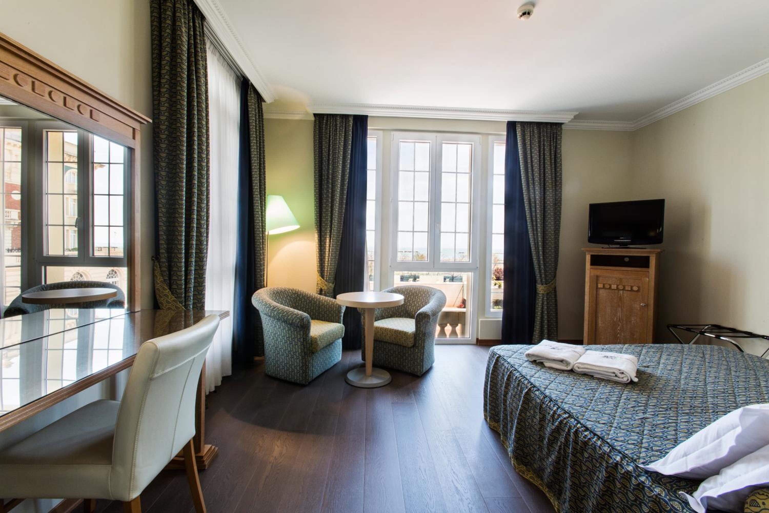 Deluxe Double or Twin Room - Photo 3