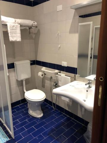Double Room - Disability Access photo 2