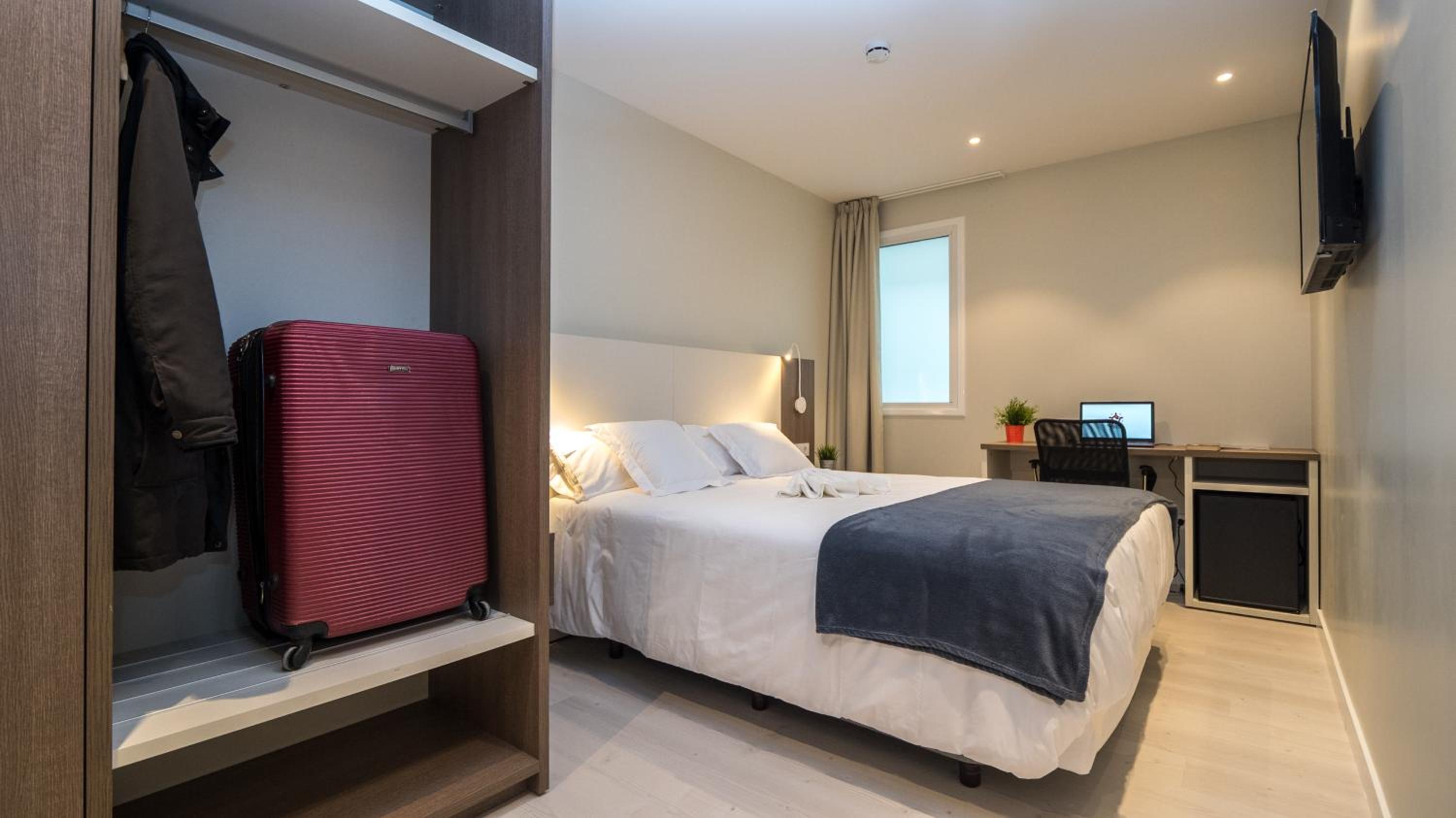 Interior Double or Twin Room - Photo 18