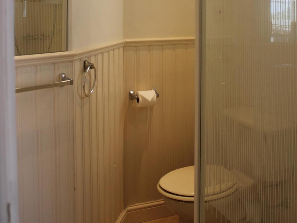 Double Room with Private Bathroom - Photo 2