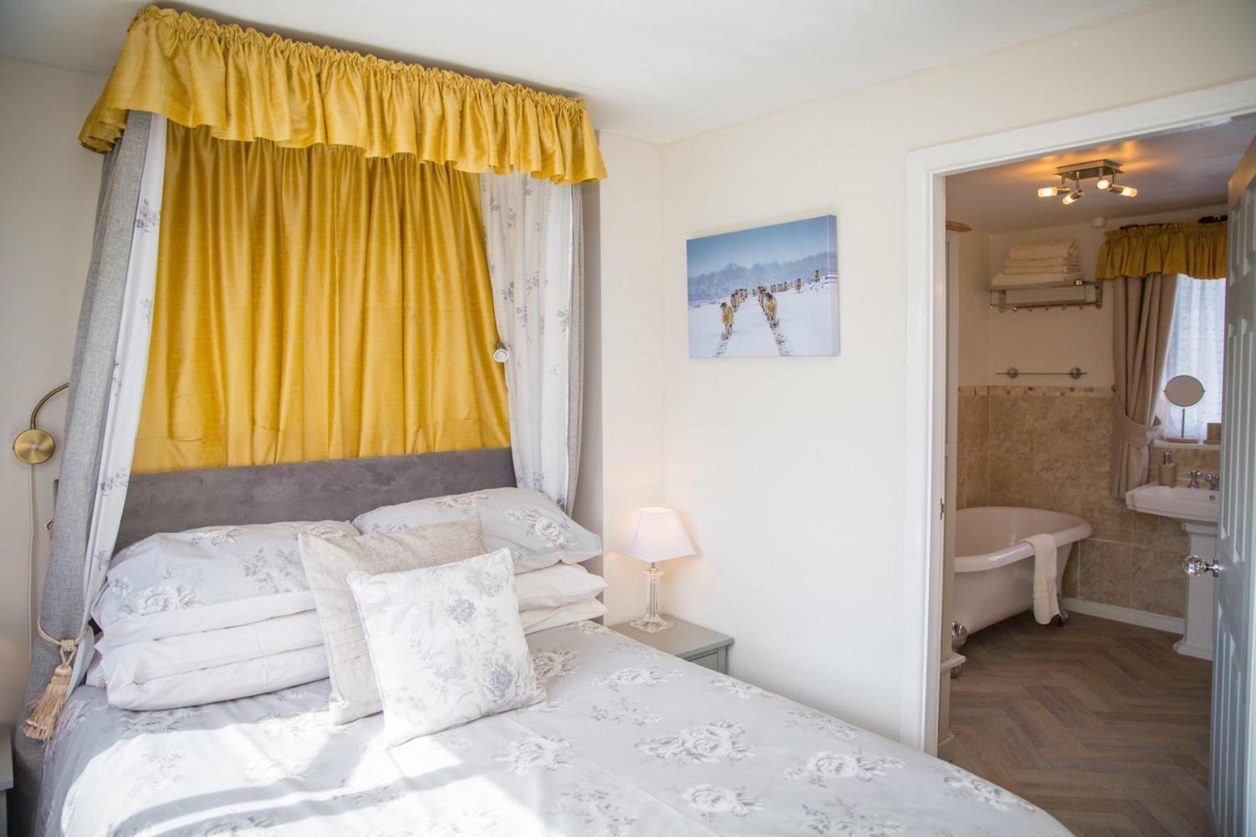 Double Room with Private Bathroom