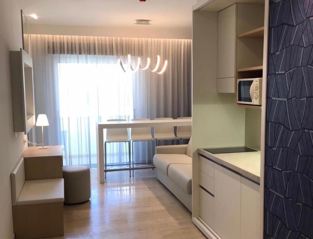 Deluxe Suite - Photo 11