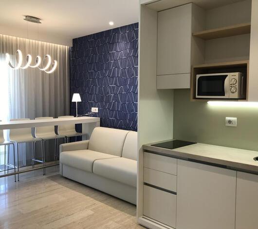 Deluxe Suite - Photo 10