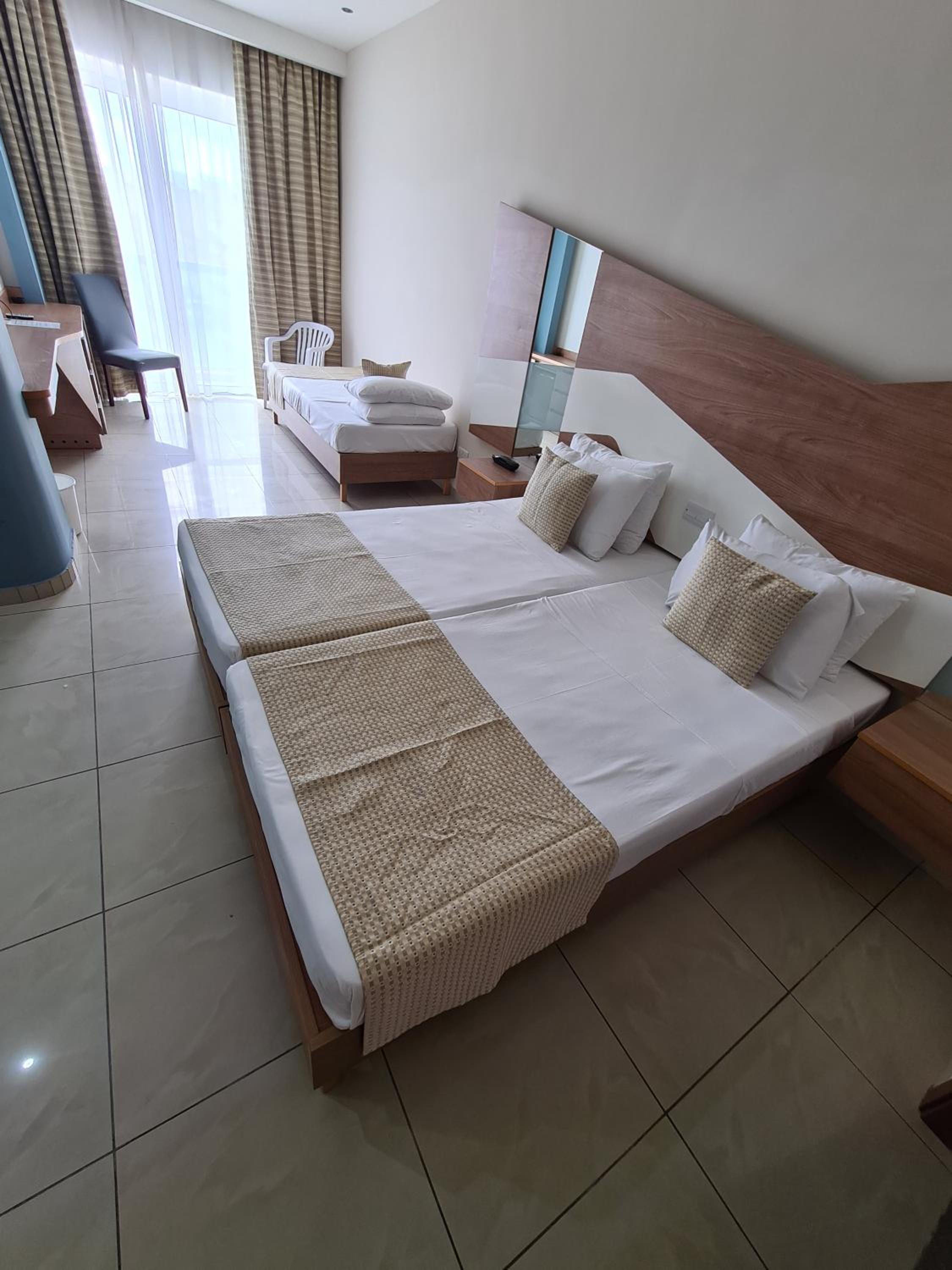 Triple Room photo 2