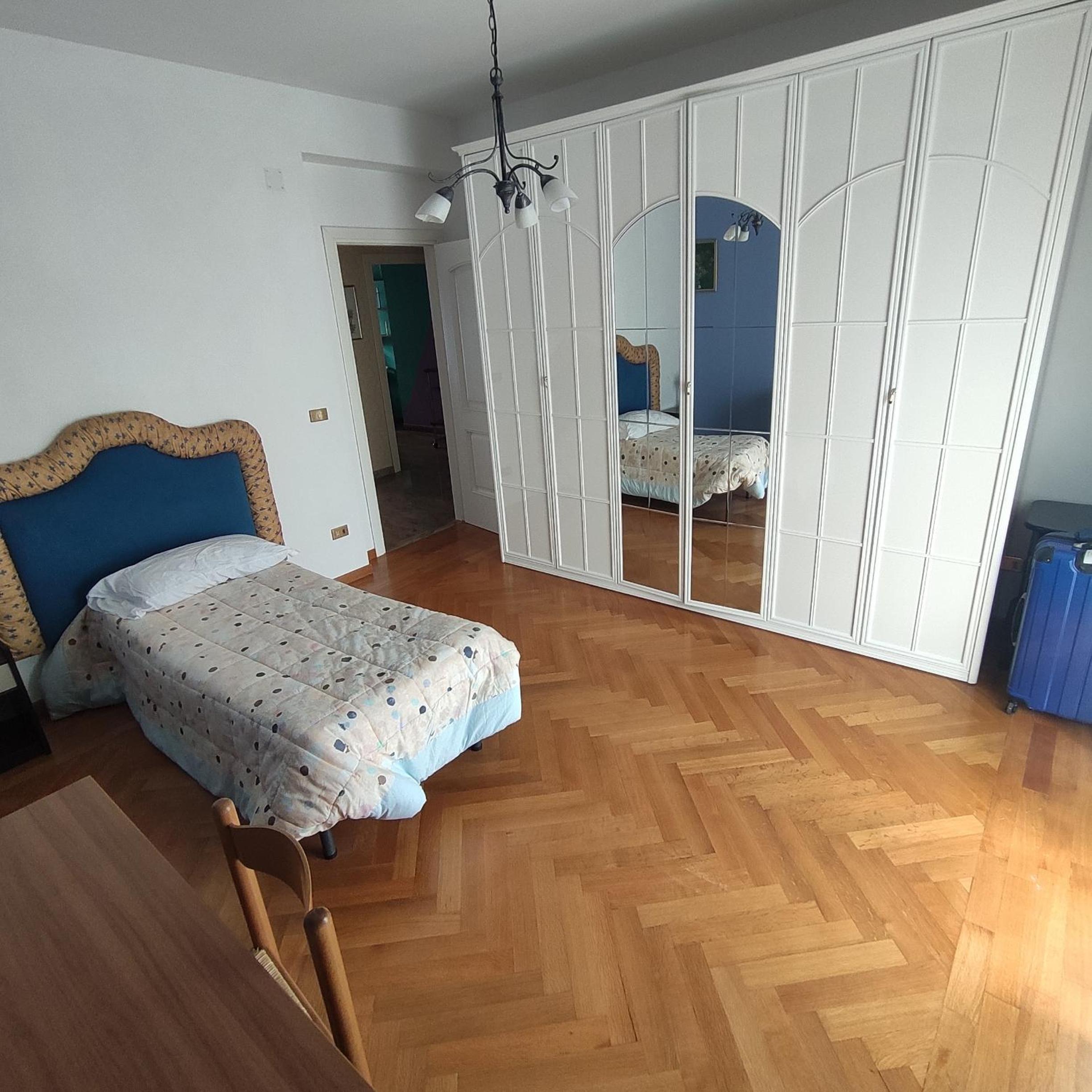Apartment photo 3