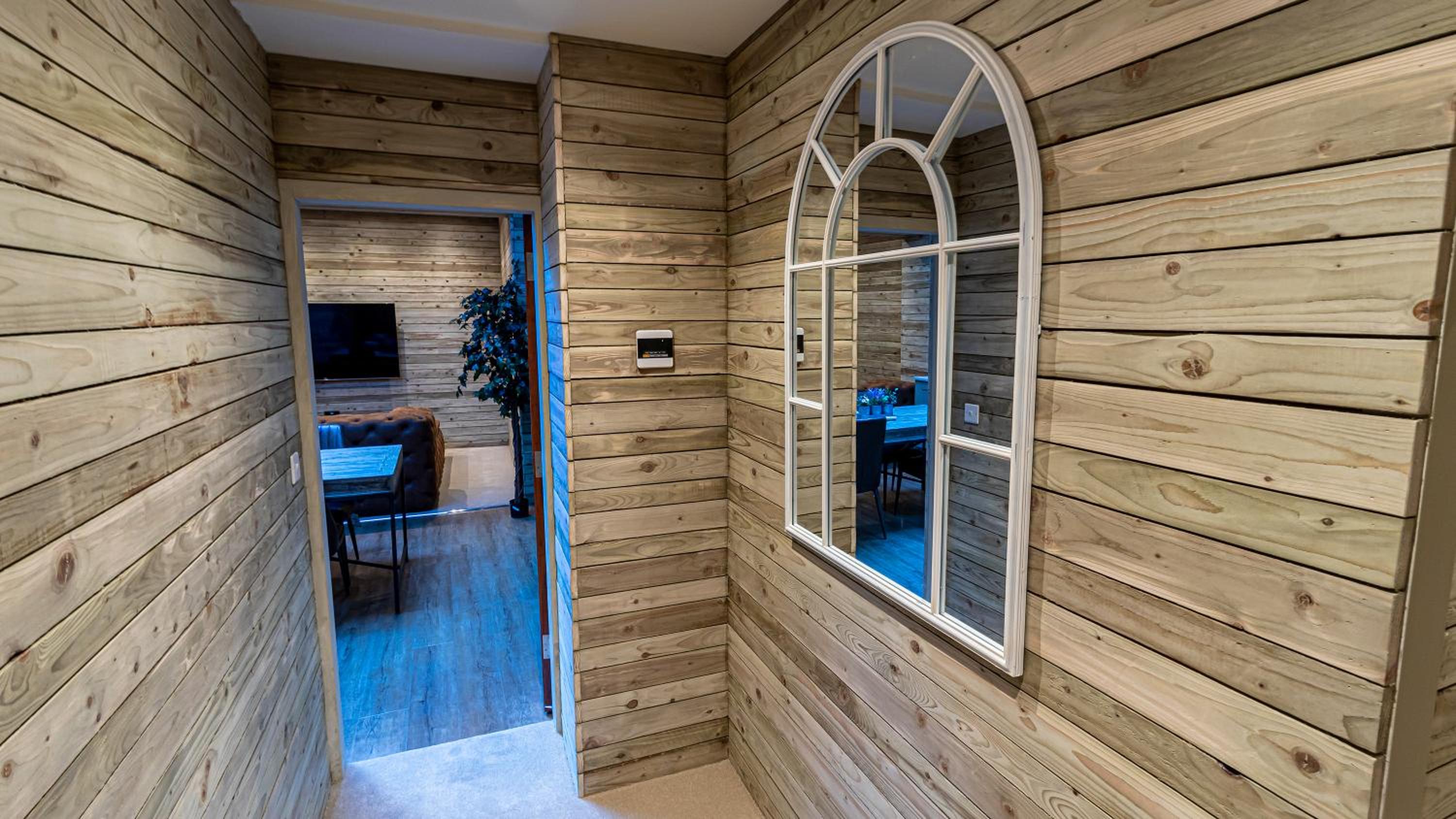 The Tree House - (Two Bedroom Apartment) - Photo 4