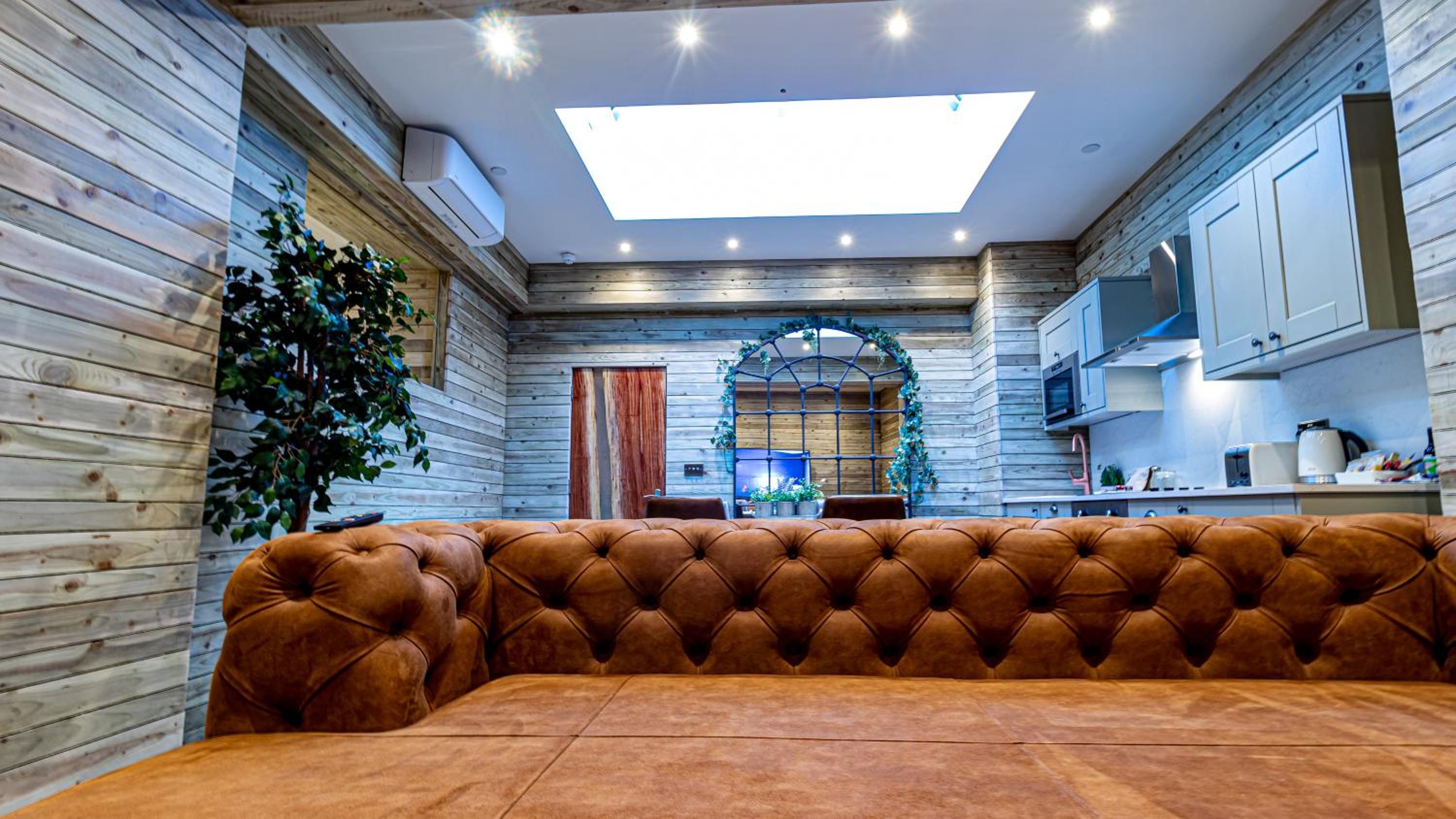 The Tree House - (Two Bedroom Apartment) - Photo 7