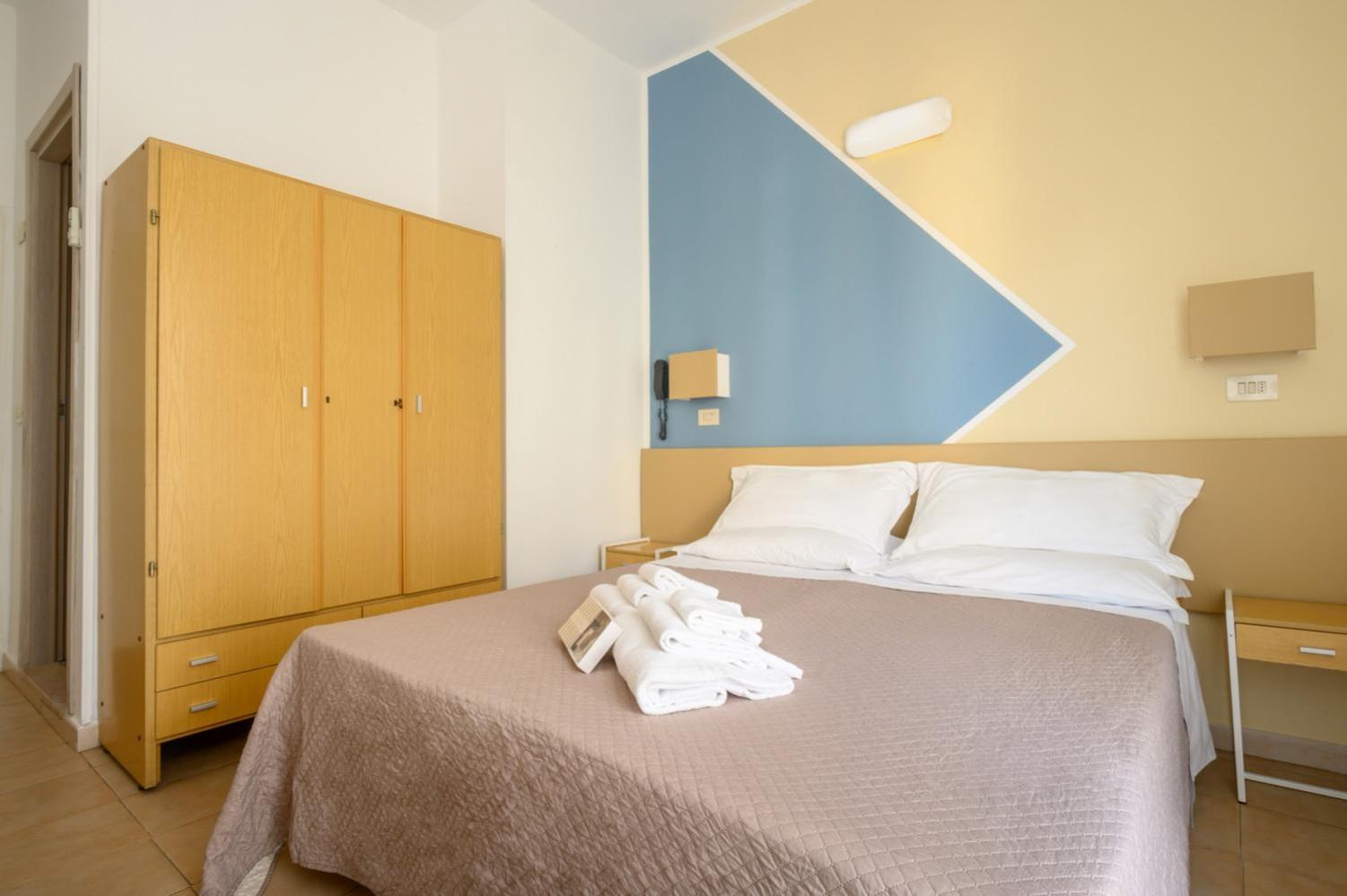 Economy Double or Twin Room with Balcony photo 3