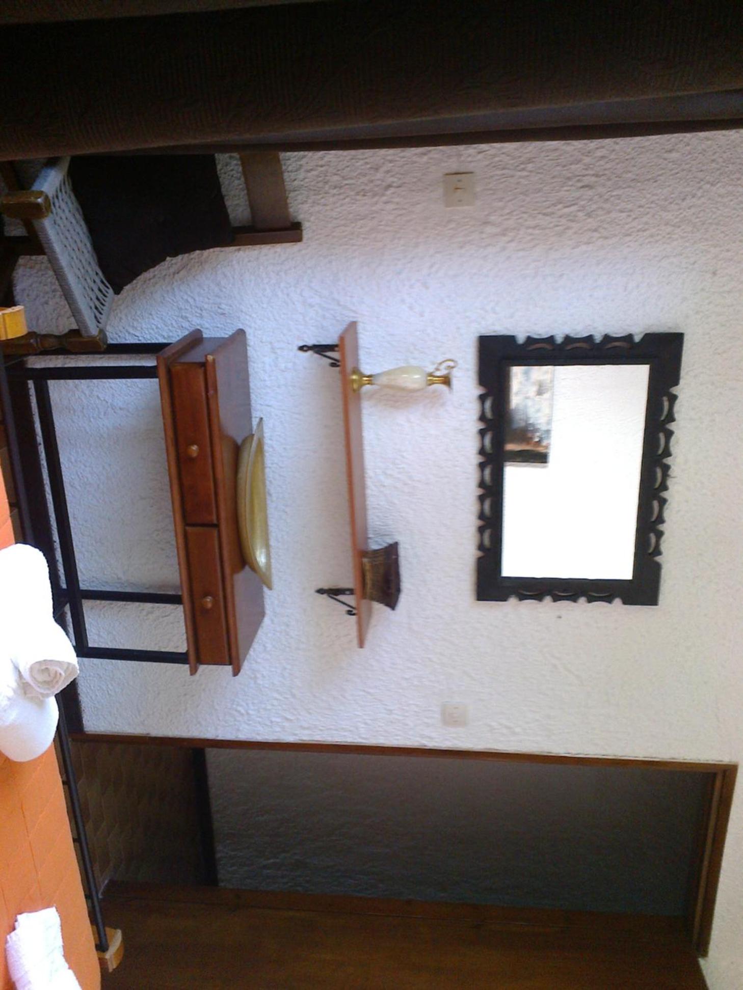 Two-Bedroom Apartment with Sea View (5 Adults) - Photo 9