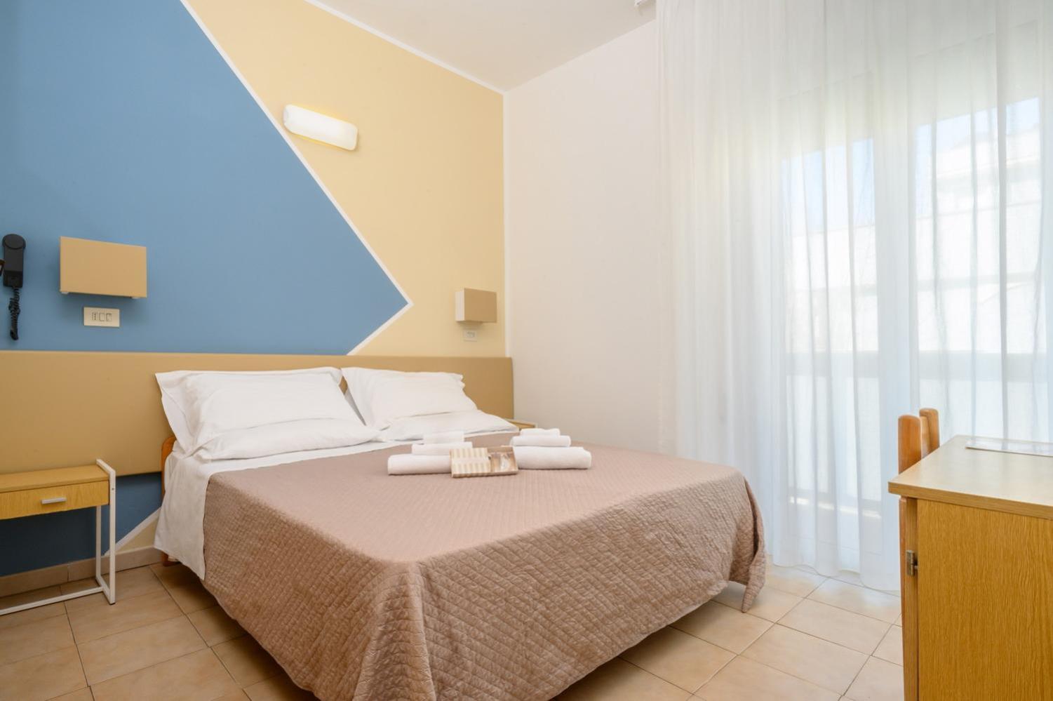Double or Twin Room with Balcony - Photo 6