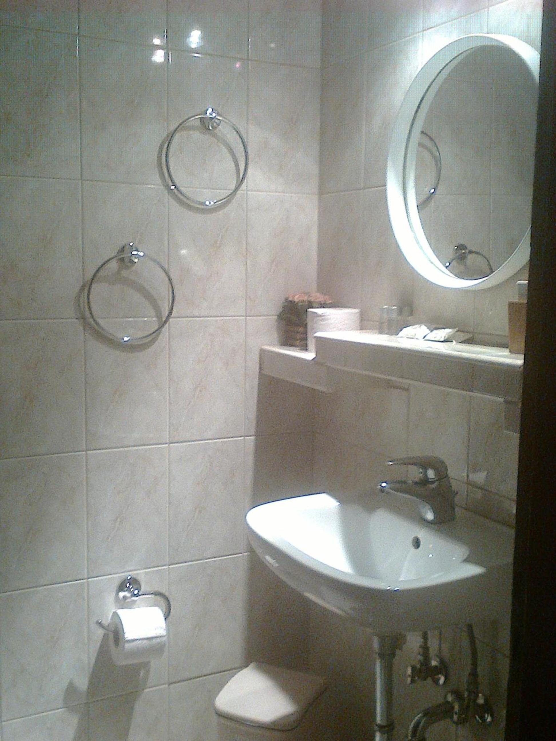 Two-Bedroom Apartment with Sea View (5 Adults) - Photo 6