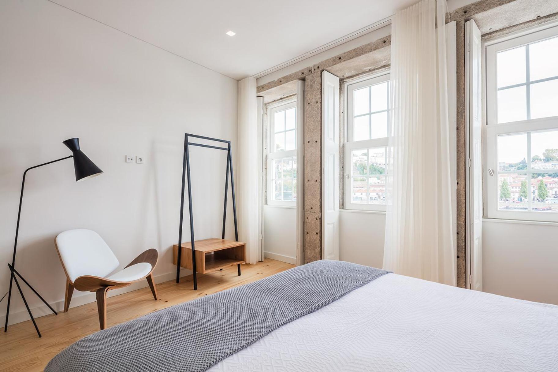 One-Bedroom Apartment with River View thumbnail 6