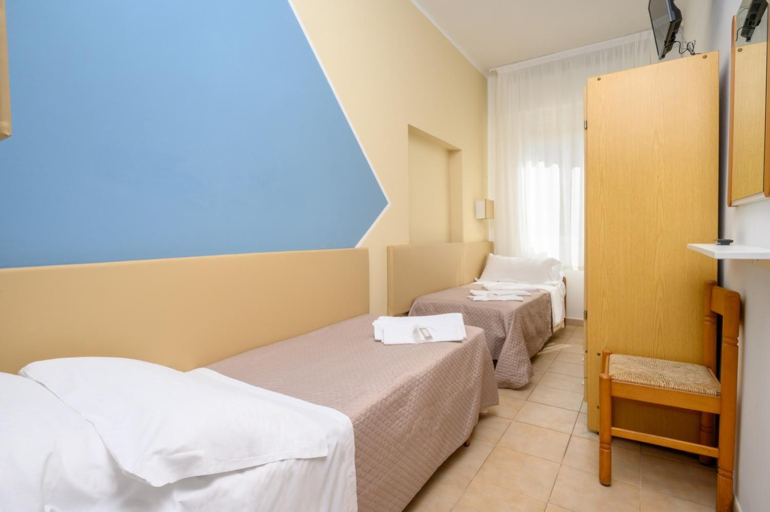 Economy Double or Twin Room photo 3