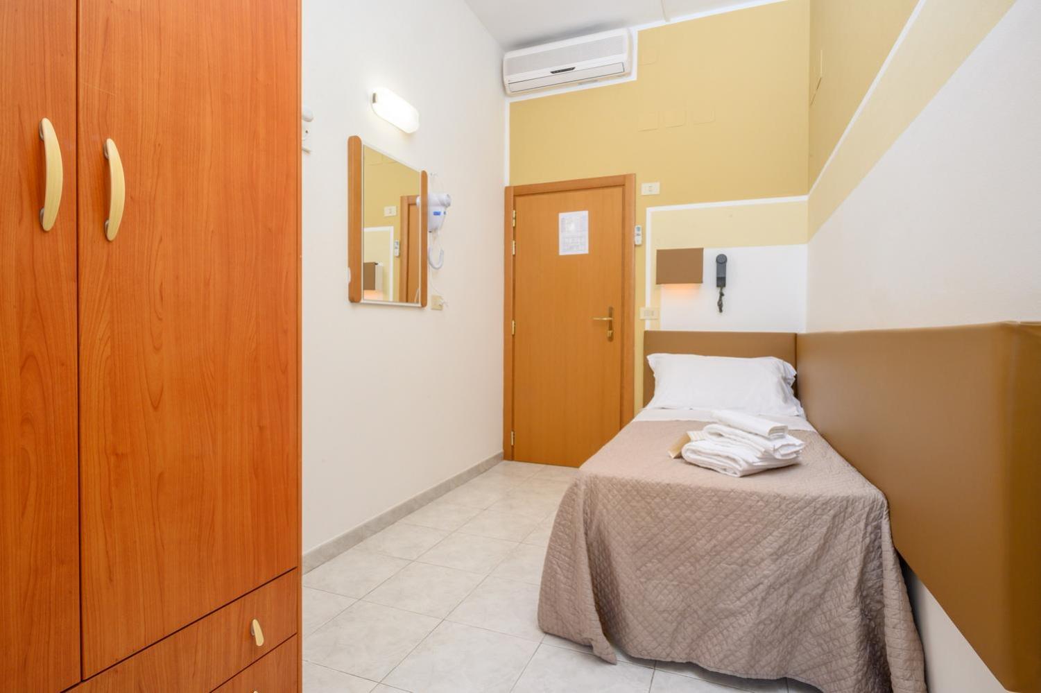 Standard Single Room photo 1