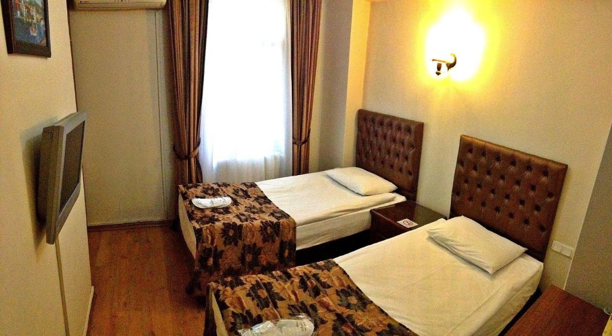 Standard Twin Room photo 2