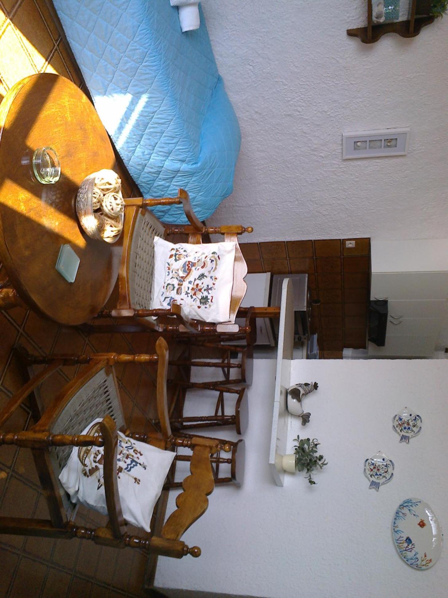 One-Bedroom Apartment with Sea View (4 Adults)