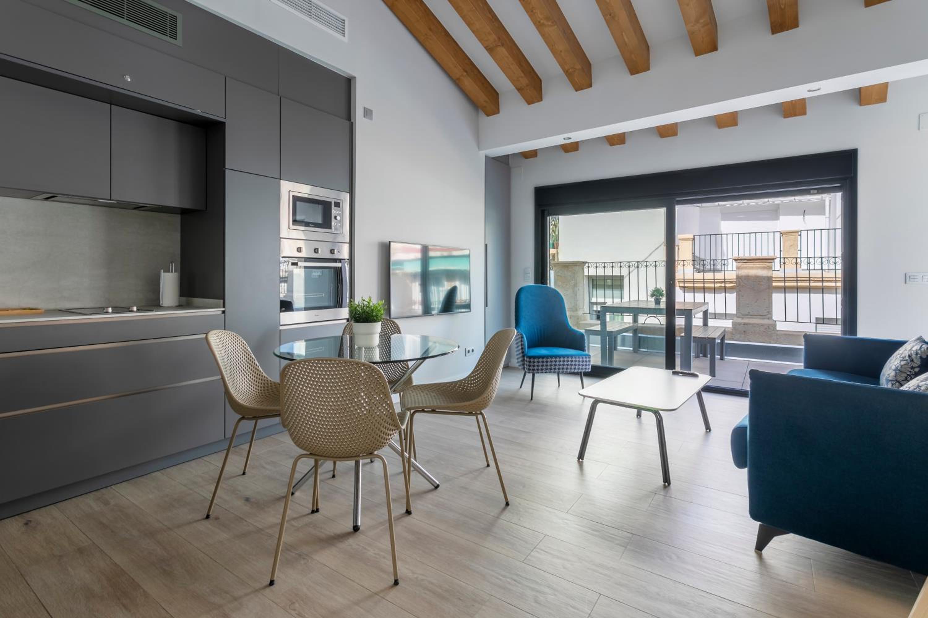 Penthouse Apartment photo 2