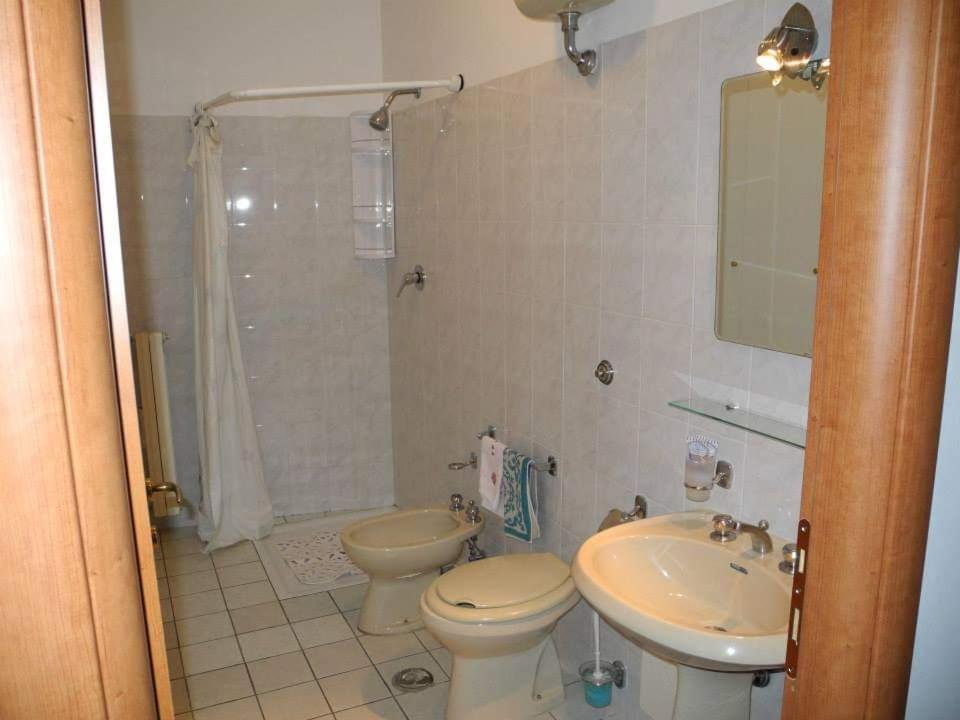 One-Bedroom Apartment - Photo 3