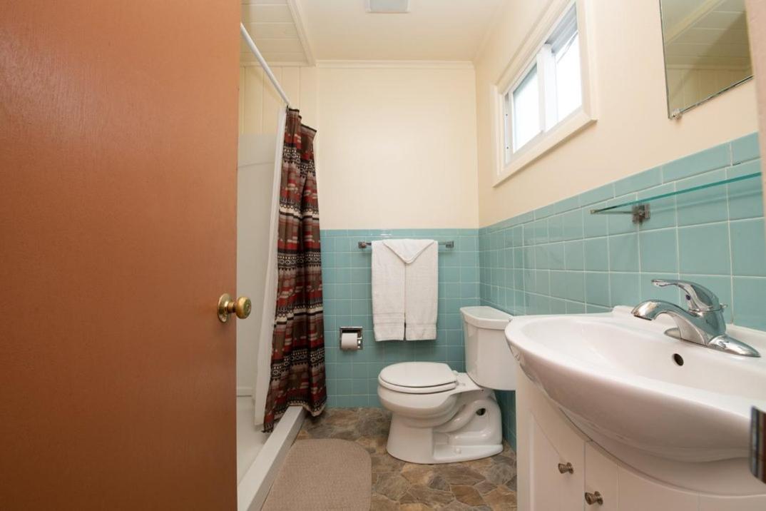Queen Room with Balcony photo 3
