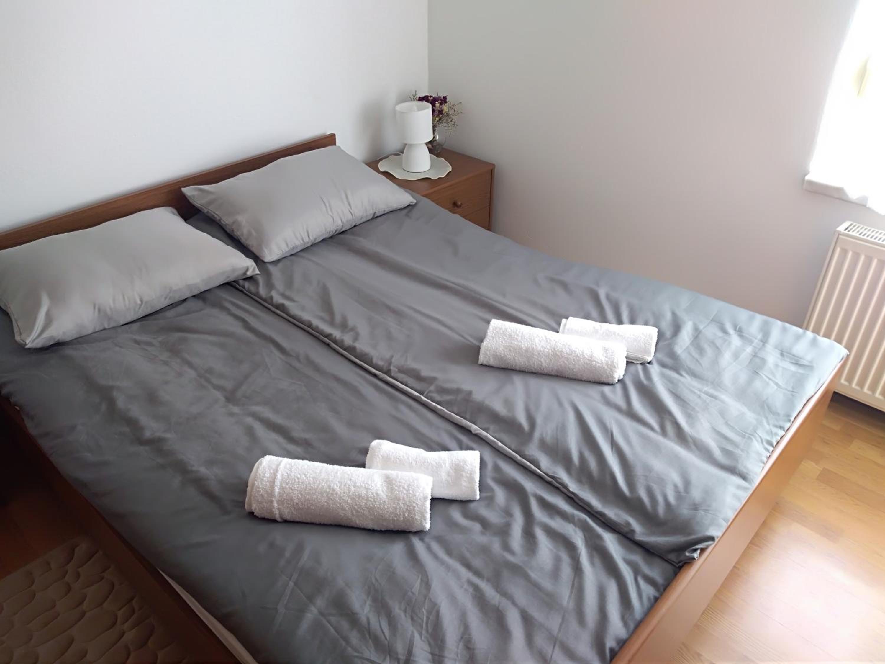 One-Bedroom Apartment - Photo 12