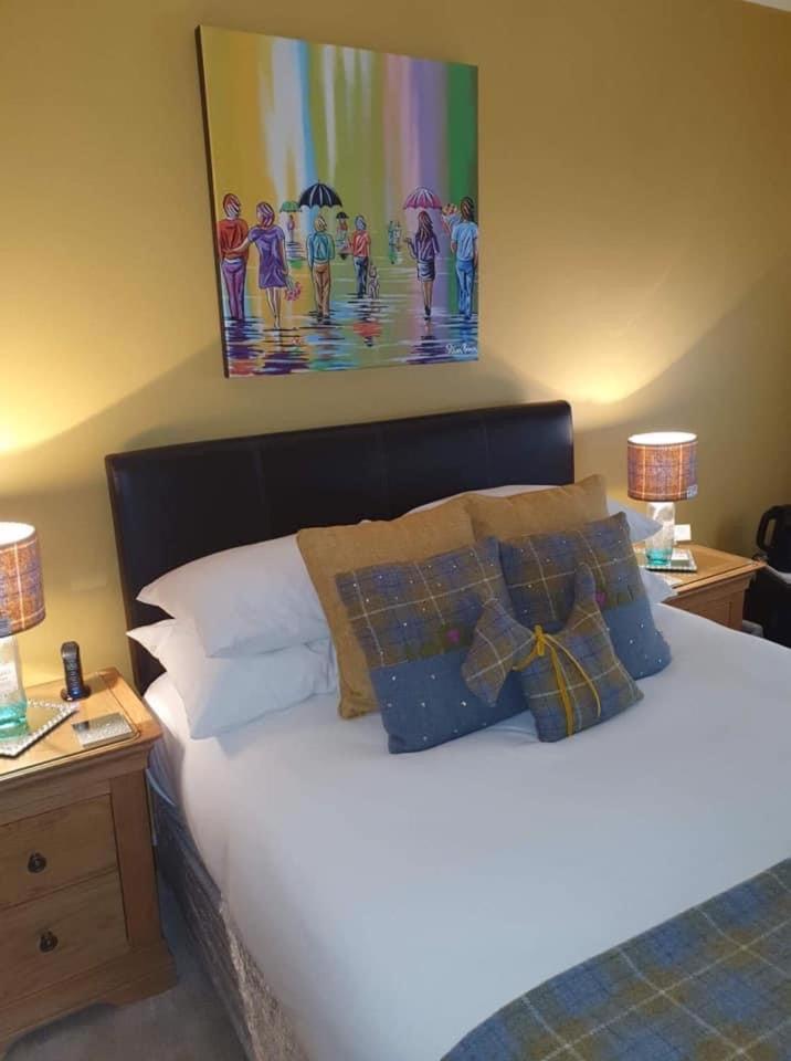 Small Double Room with Private External Bathroom photo 1