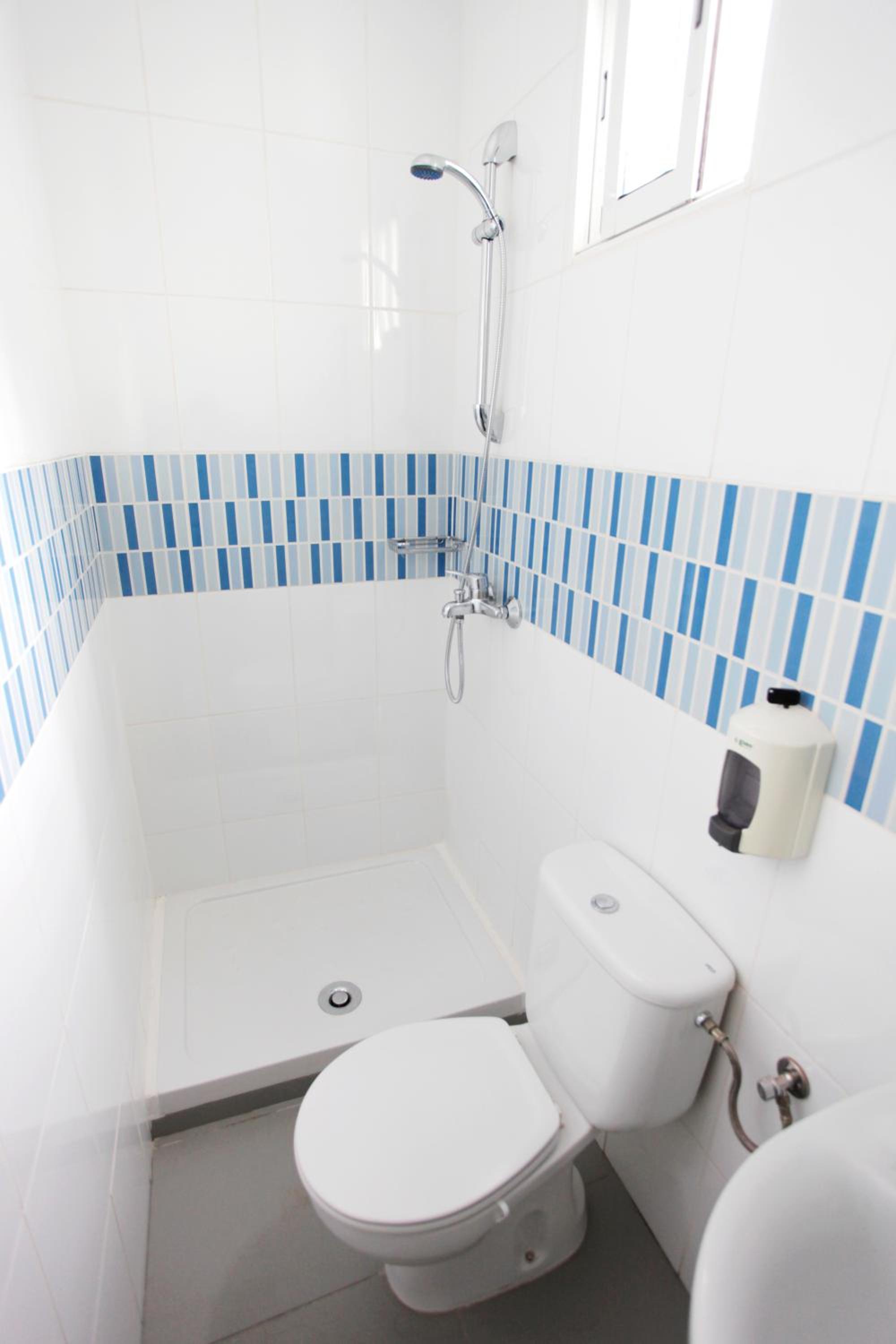 Single Room With Shared Bathroom photo 2