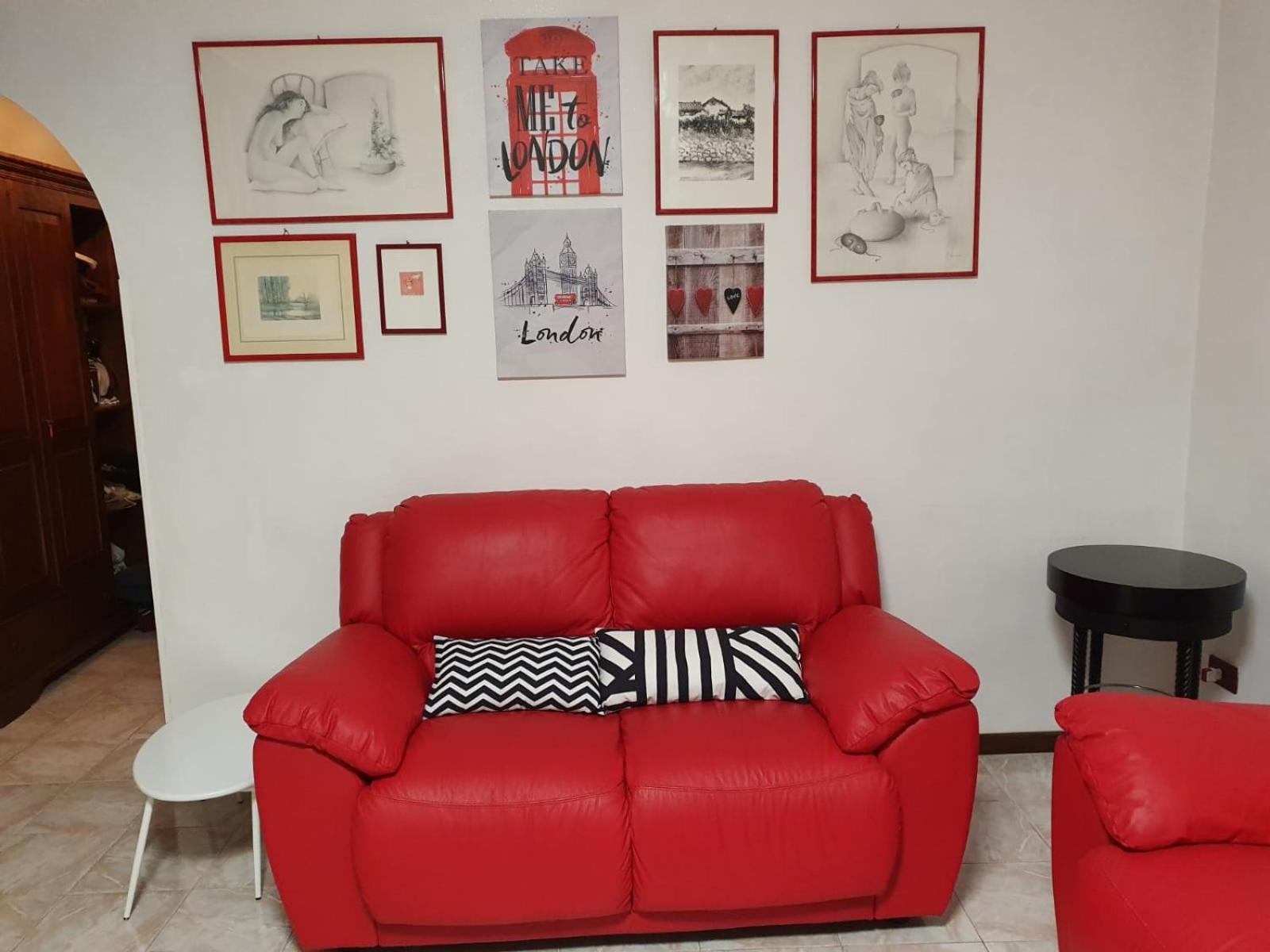 Two-Bedroom Apartment with Terrace - Split Level - Photo 46