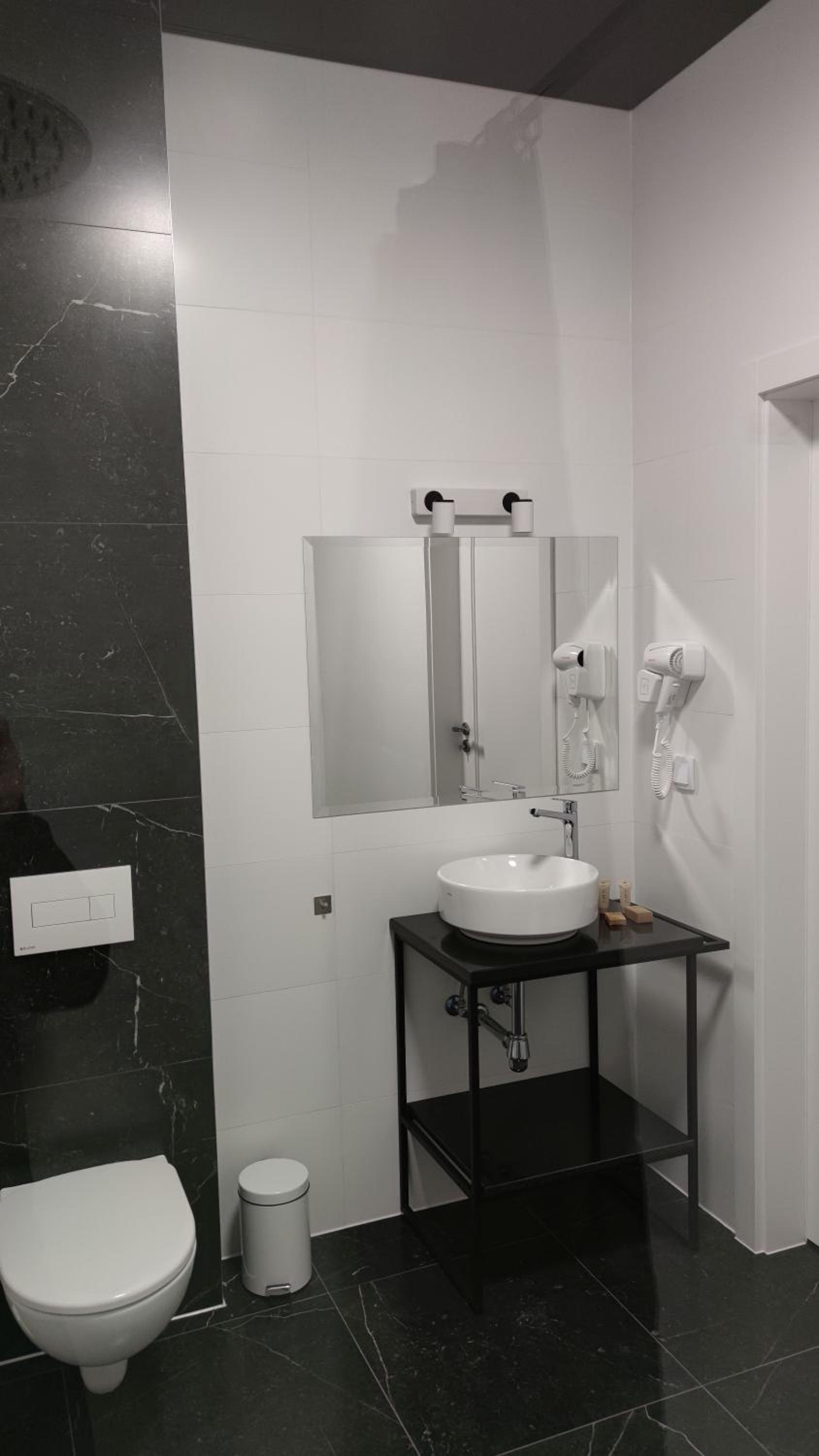 Deluxe Triple Room - Photo 5